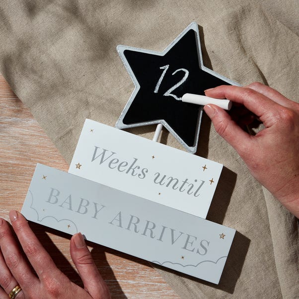 Bambino Wooden Star Plaque "Weekly Countdown" image 1 of 4
