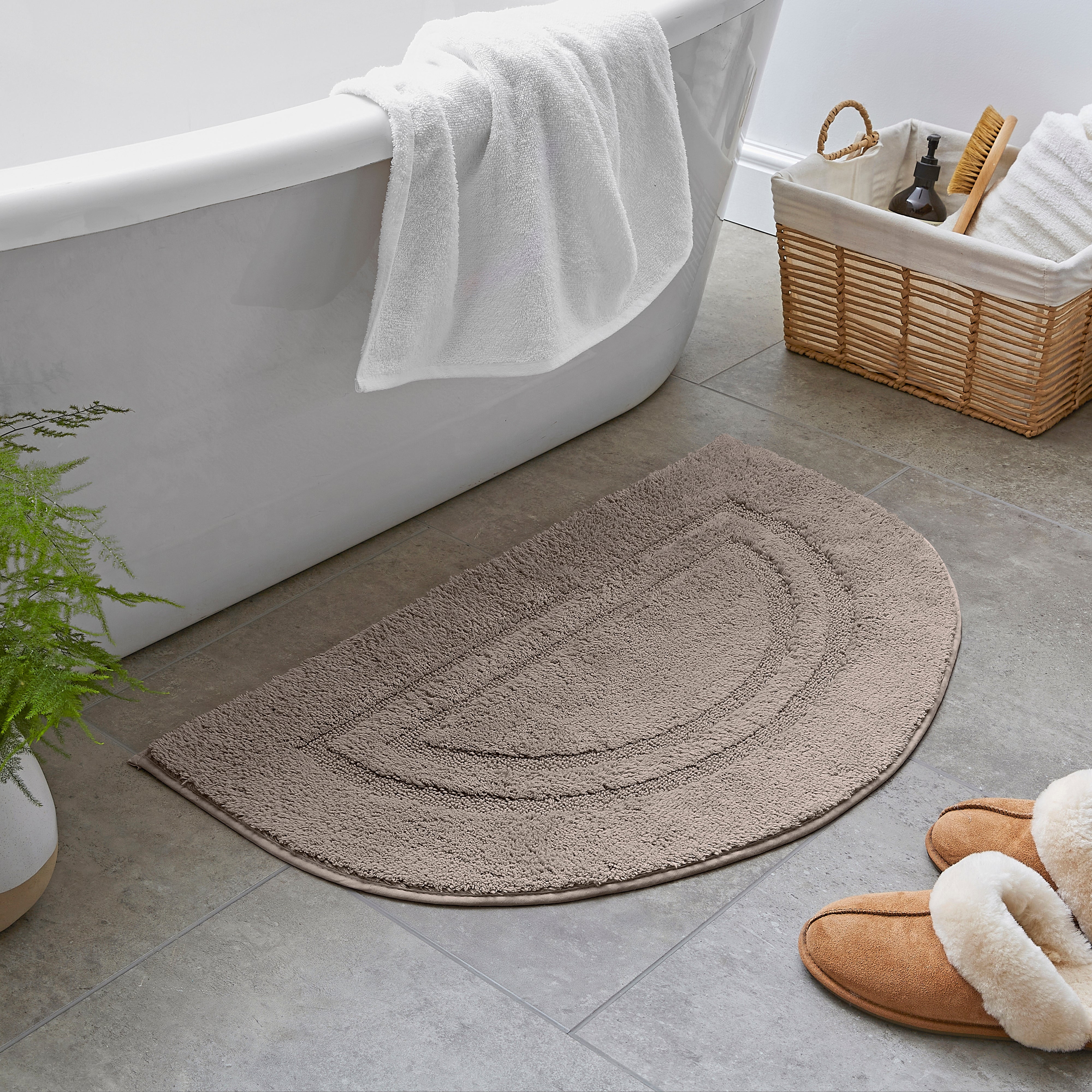 Luxury Cotton Semi Circle Bath Mat Beige