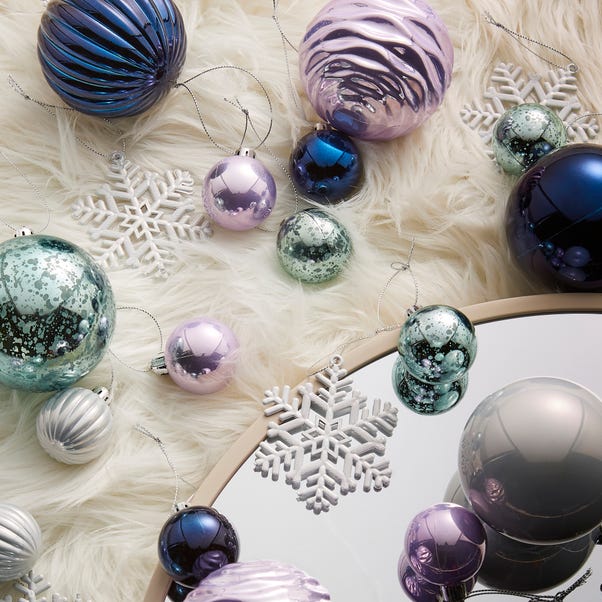 Pack of 30 Mixed Navy and Lilac Baubles image 1 of 5