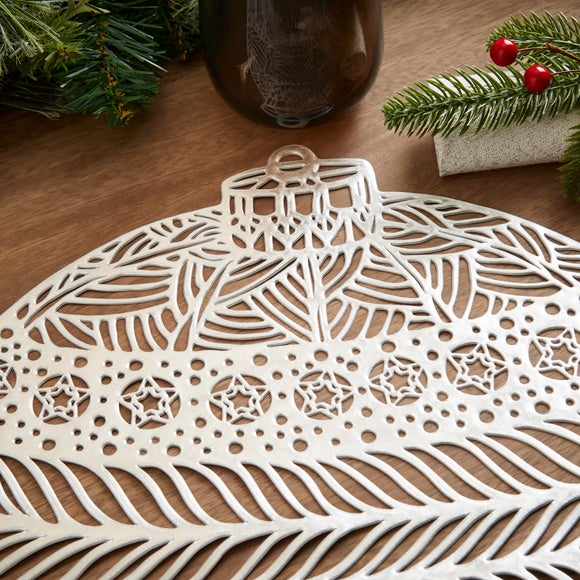 Set of 2 Silver Bauble Placemats Dunelm