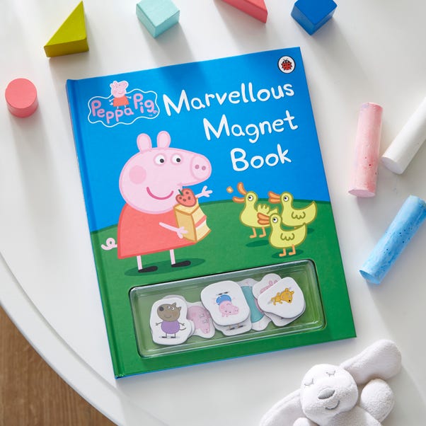 Peppa Pig Marvellous Magnet Book image 1 of 4