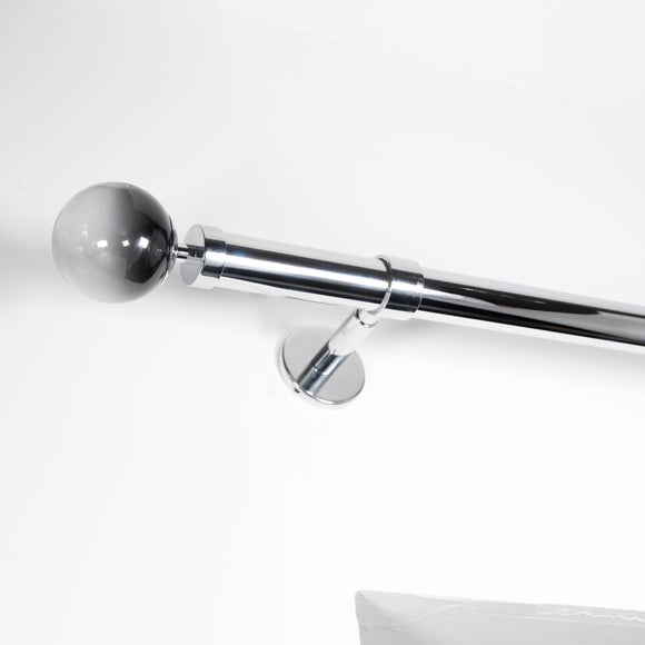 Erin Extendable Metal Eyelet Curtain Pole