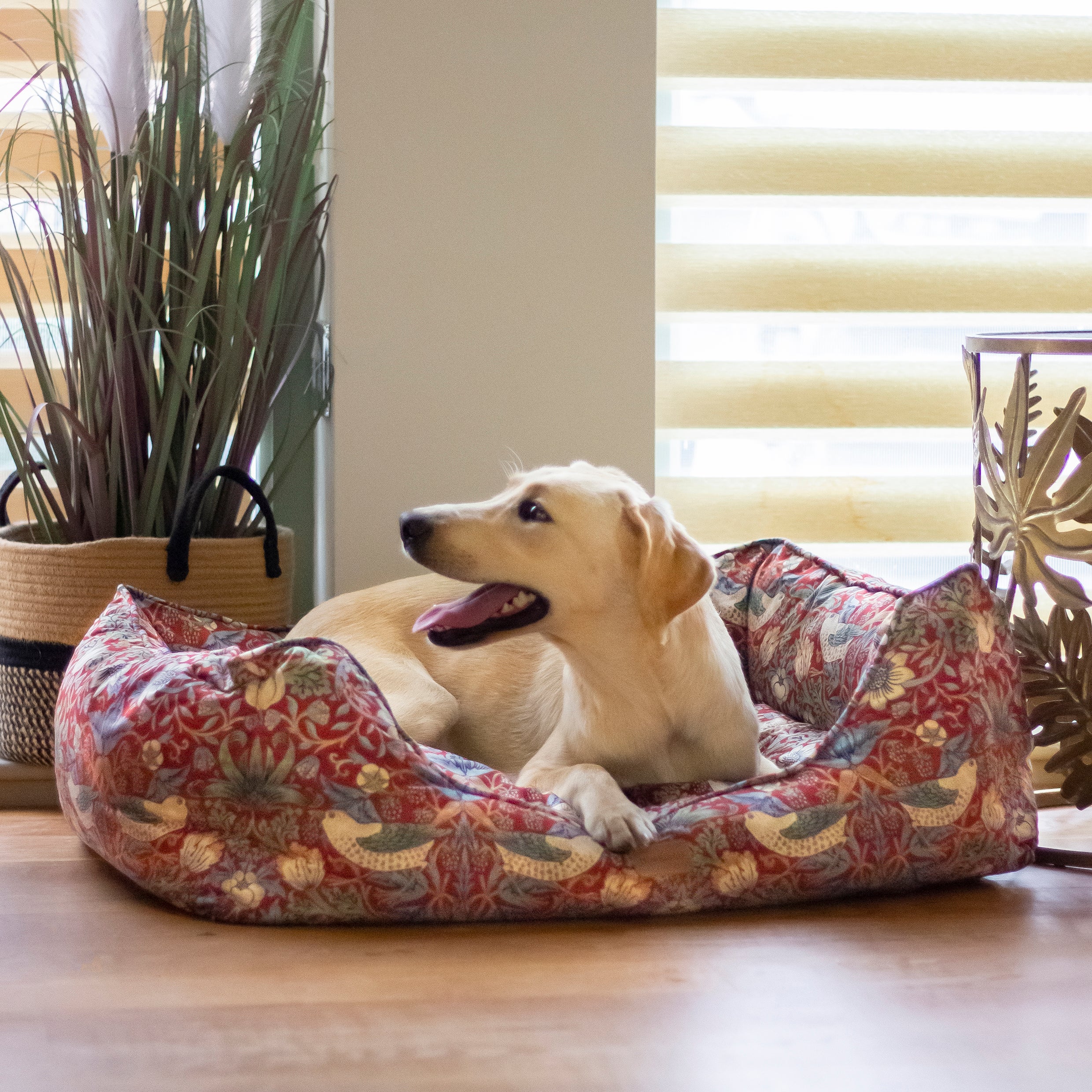 Morris & Co Strawberry Thief Pet Box Bed Red