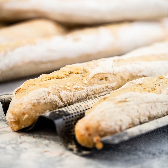 Master Class Crusty Baguette-bakplaat, antiaanbaklaag, grijs, 39 cm x 16,5 cm x 2,5 cm
