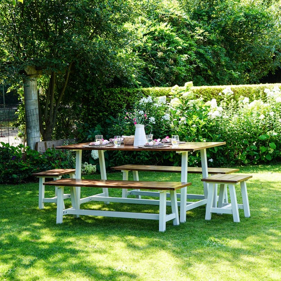 Dunelm shop picnic table