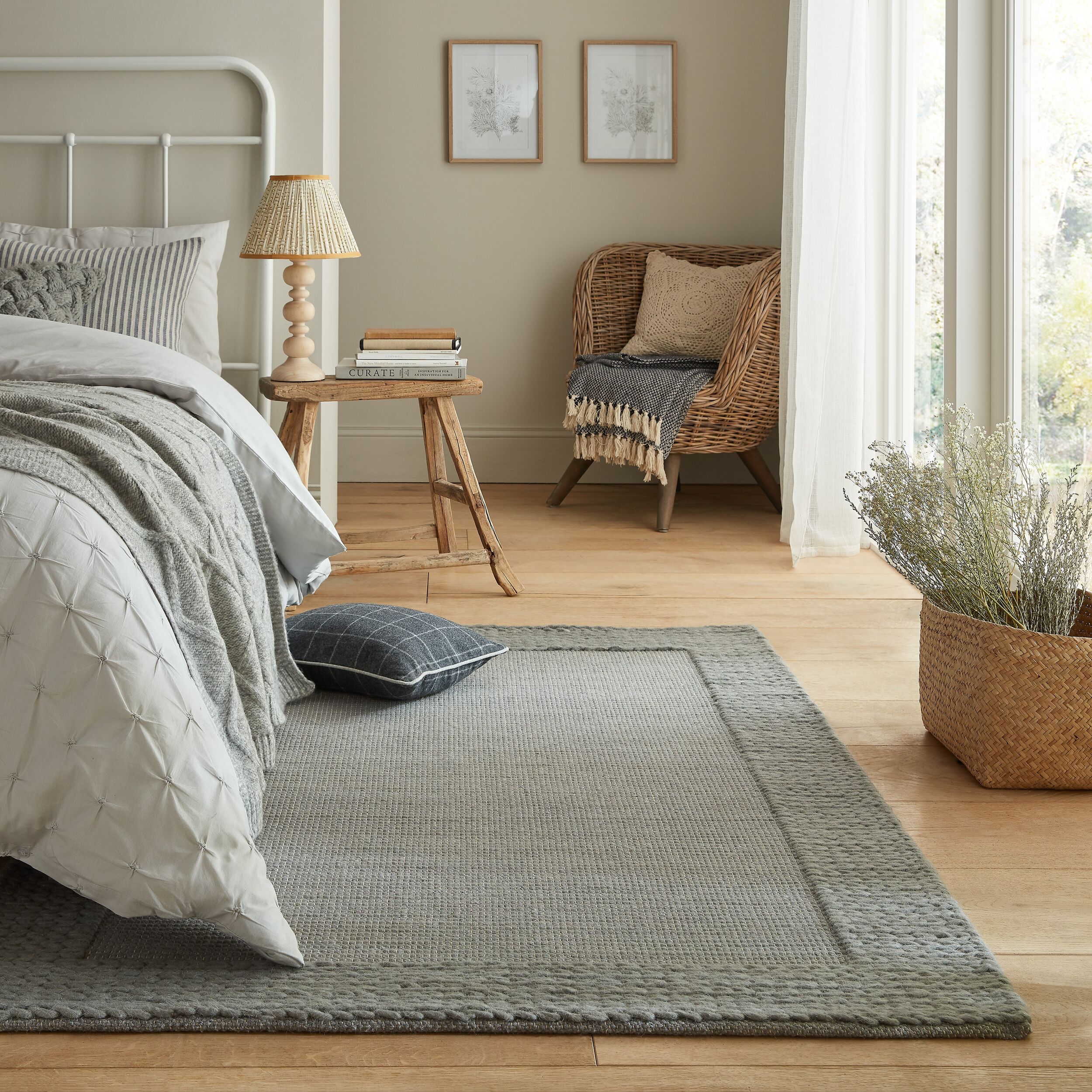 Rue Plait Border Wool Rug Grey