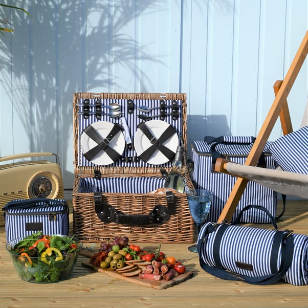 Three Rivers 4 Person Picnic Basket with Picnicware image 1 of 2