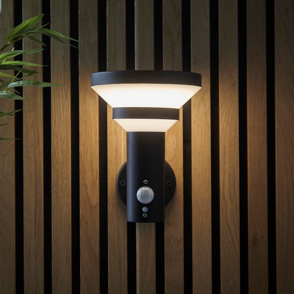 Solar pir online outdoor light