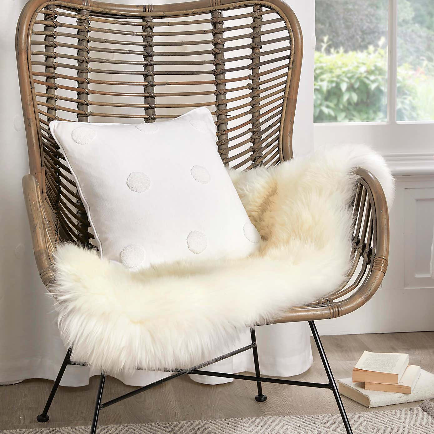 Carousel zoom image position 4 of 4