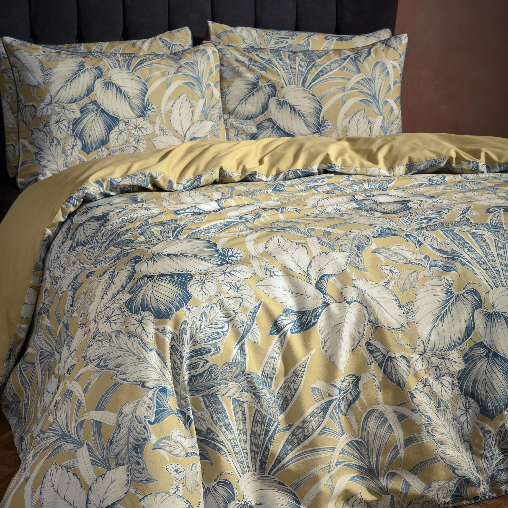 EW by Edinburgh Weavers Tivoli Tropical 100% Cotton Sateen Duvet Cover & Pillowcase Set grey