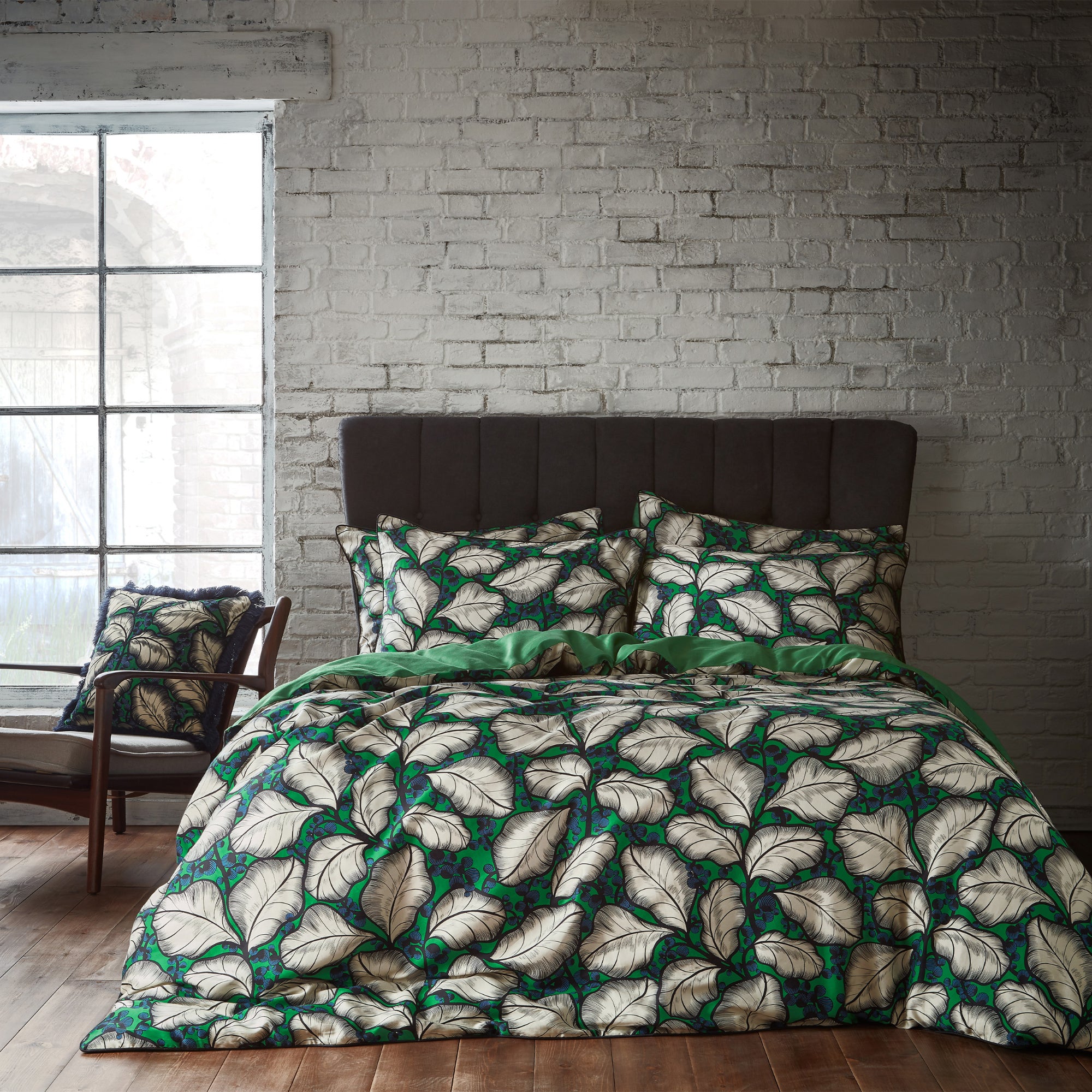 Ew By Edinburgh Weavers Magali Tropical Emerald 100 Cotton Sateen Duvet Cover Pillowcase Set Green