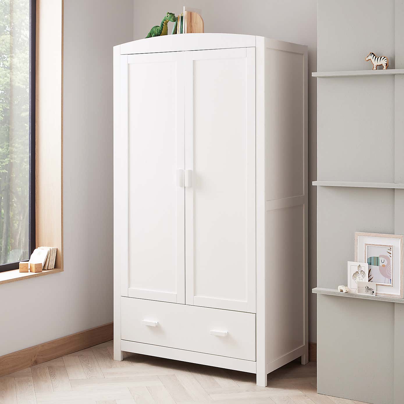 Carousel zoom image position 2 of 4