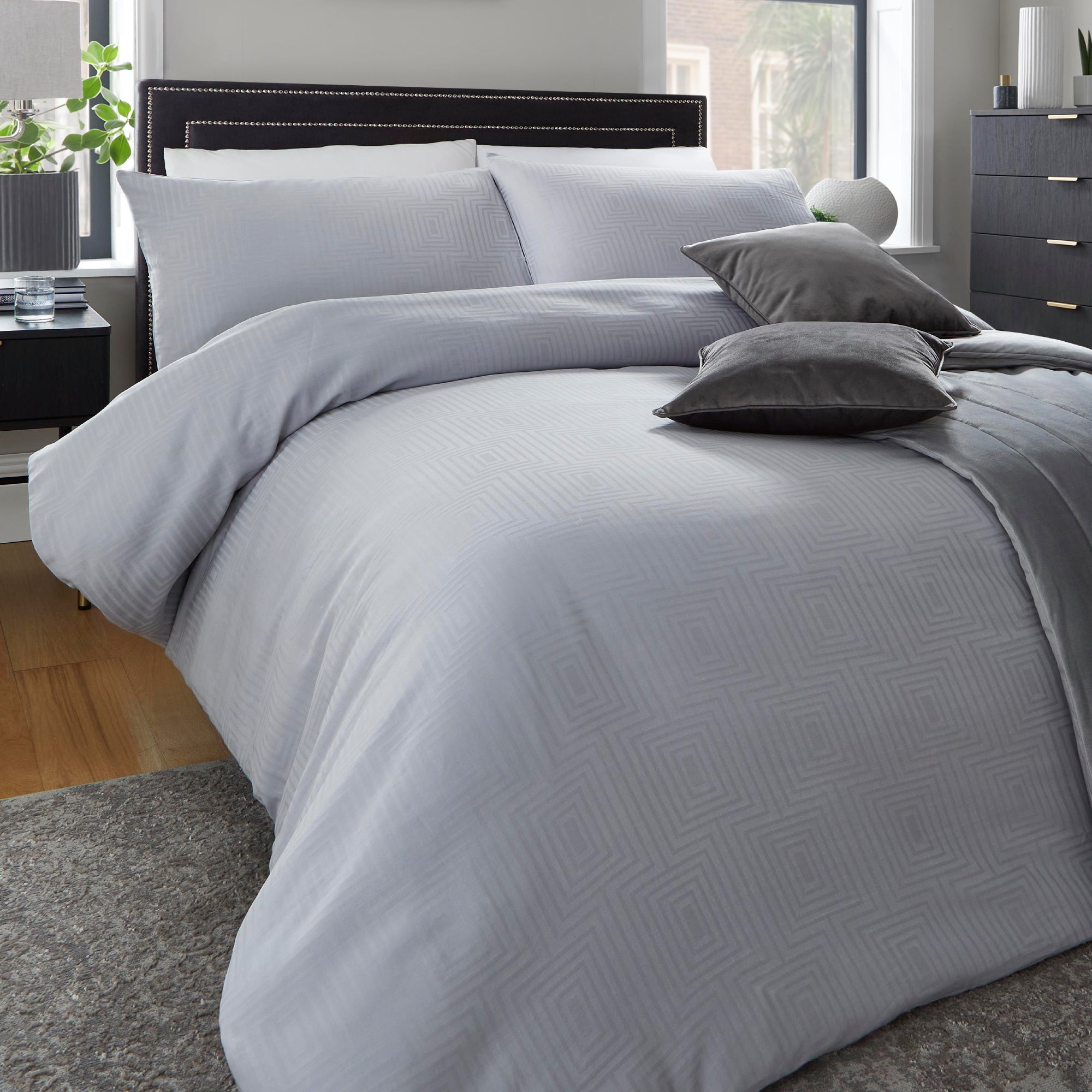 Charbury Duvet Cover And Pillowcase Set Silver Silver