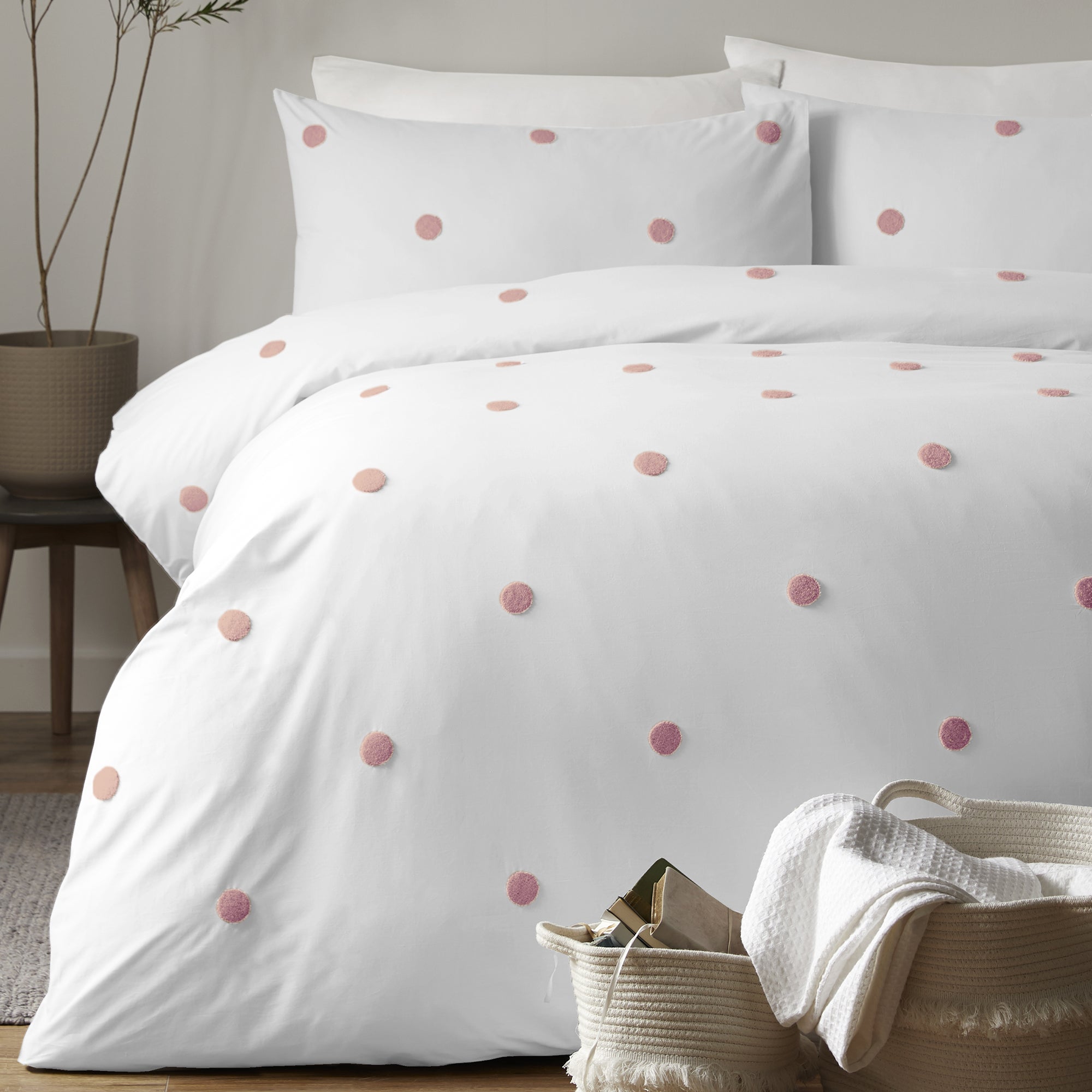 Dot Garden Duvet Cover and Pillowcase Set Pink white