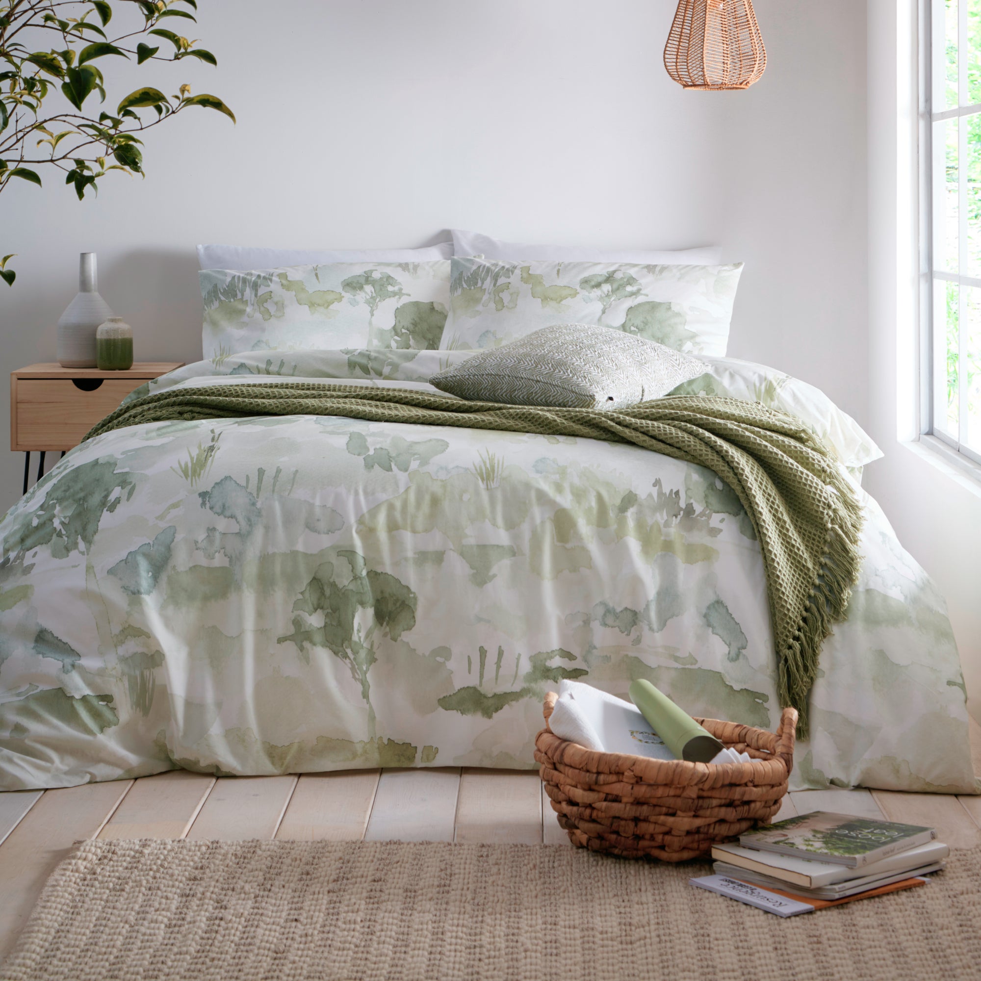 Image of Edale Duvet Cover and Pillowcase Set Green Green