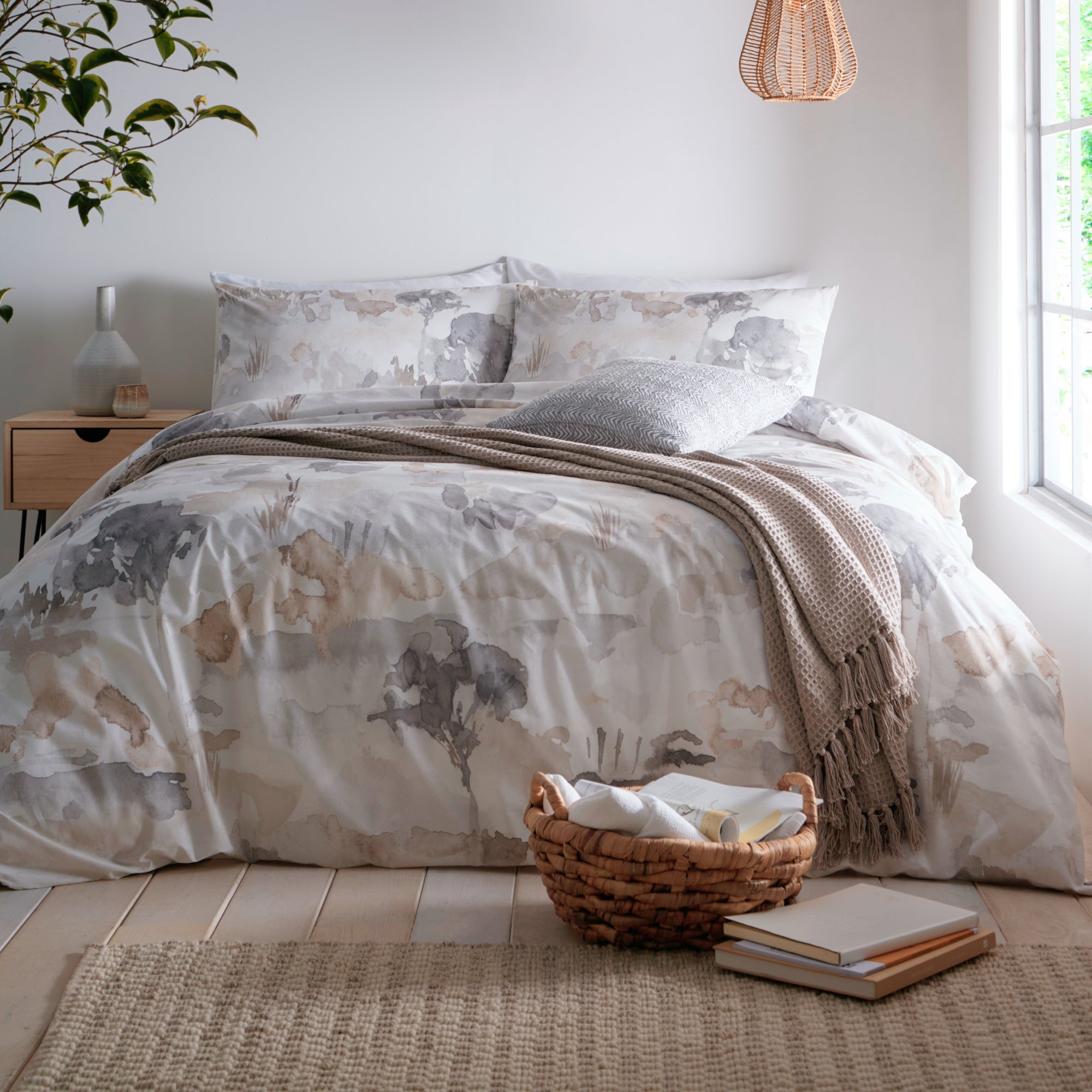 Image of Edale Duvet Cover and Pillowcase Set Linen White/Grey