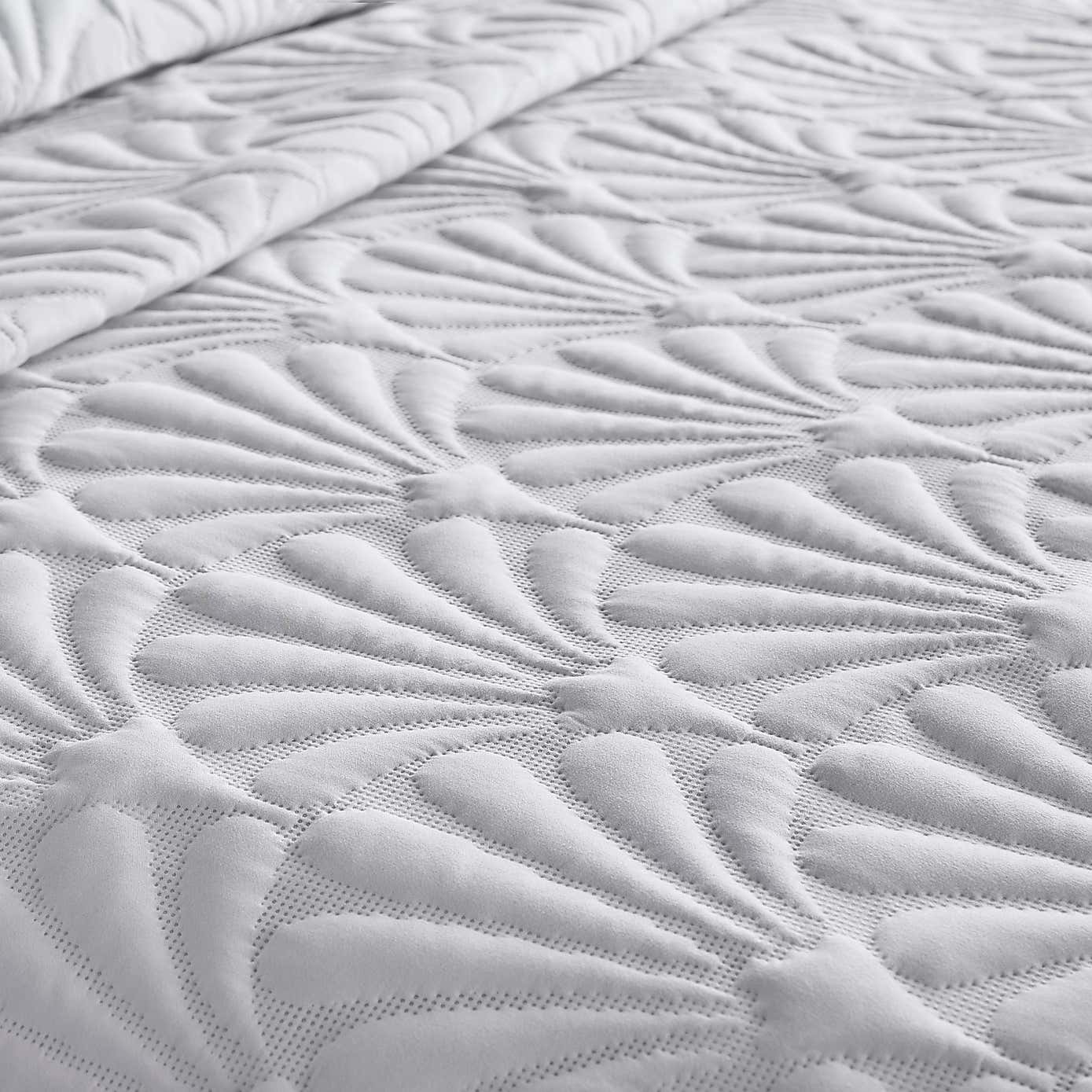 Carousel zoom image position 3 of 3