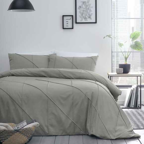 Dart Duvet Cover And Pillowcase Set