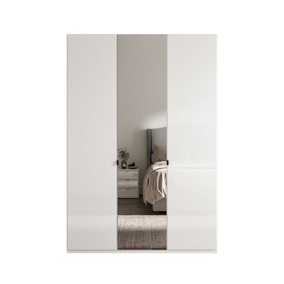 Carousel navigation image position 2 of 3