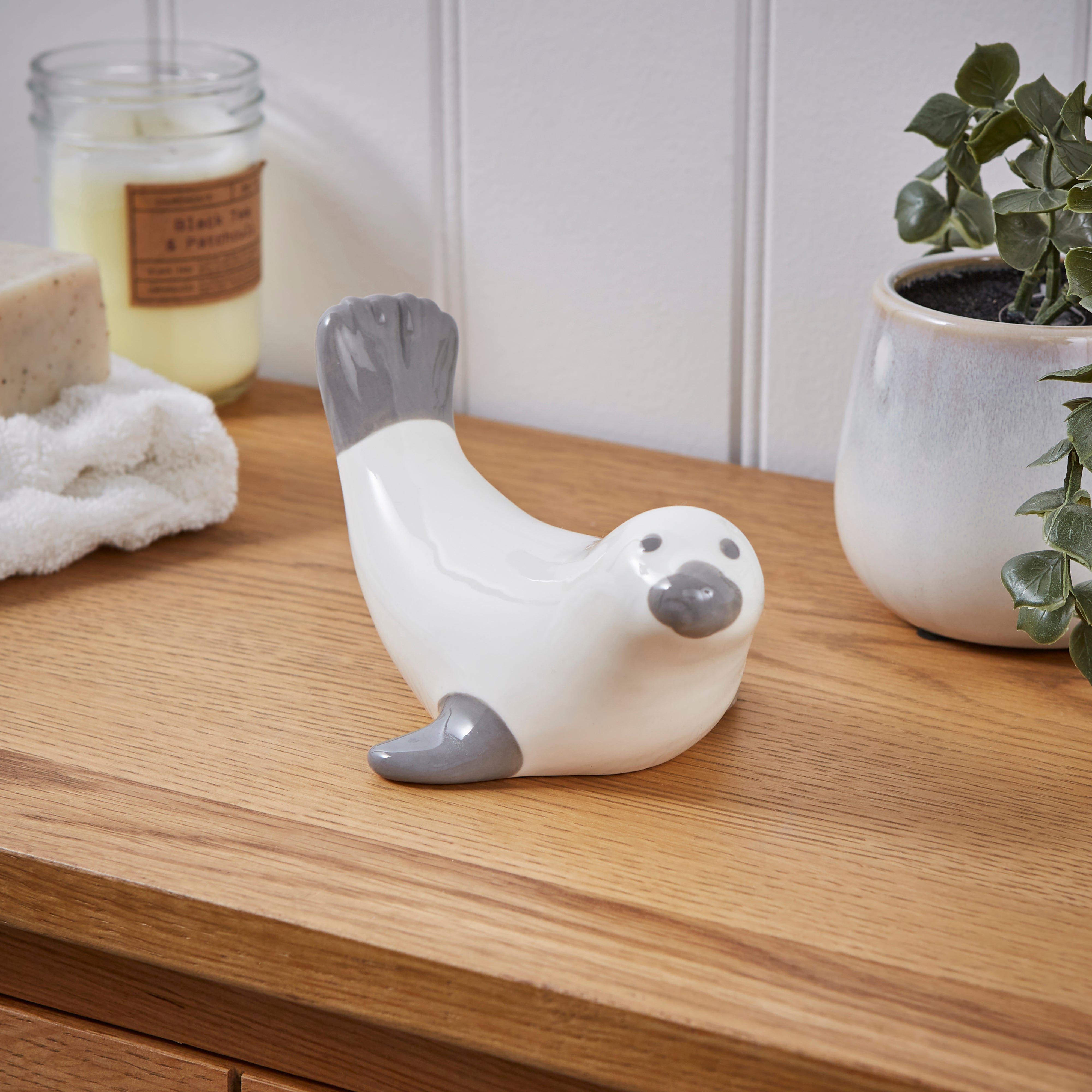 Ceramic Seal Pup Ornament Whitegrey