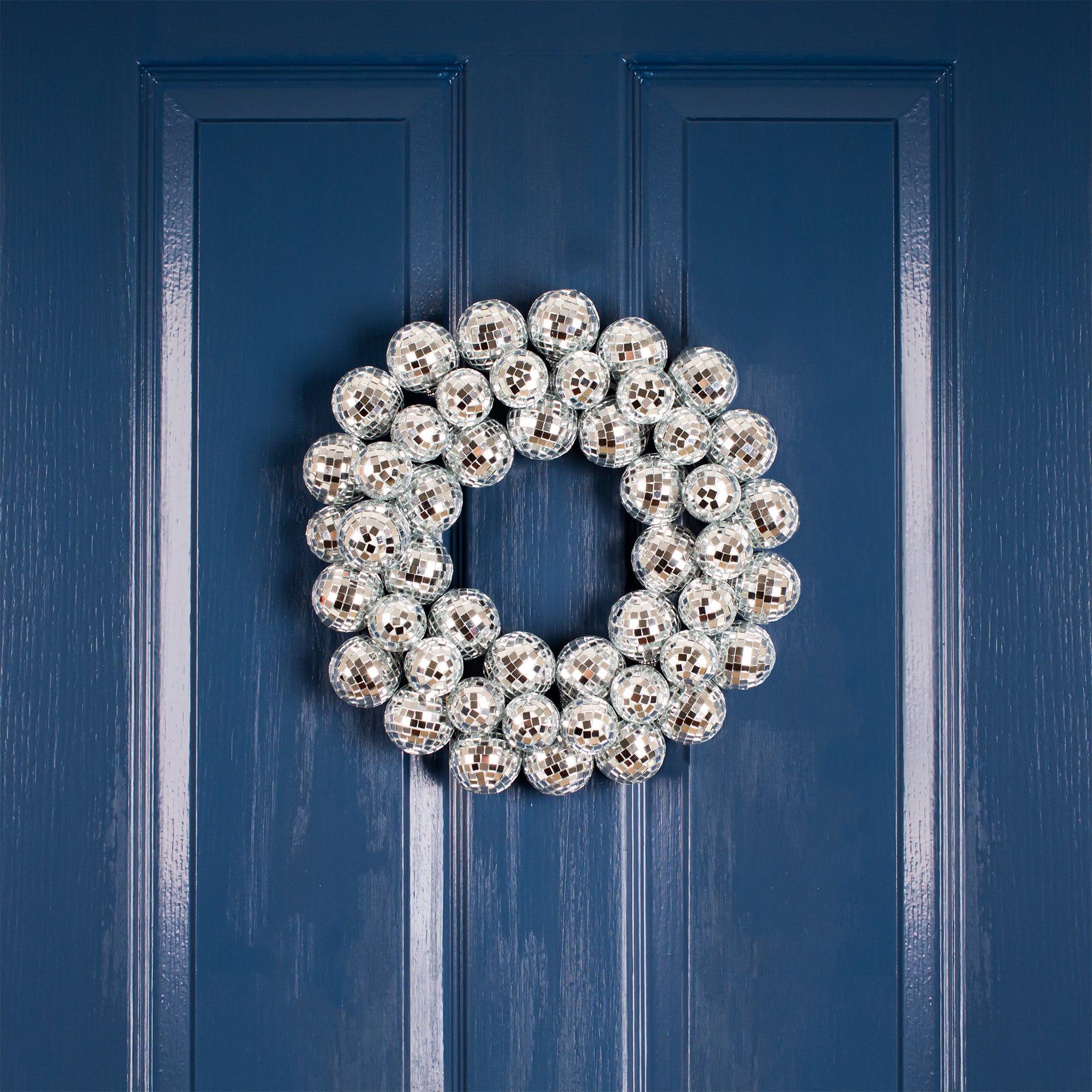 32cm Mirror Ball Wreath Silver