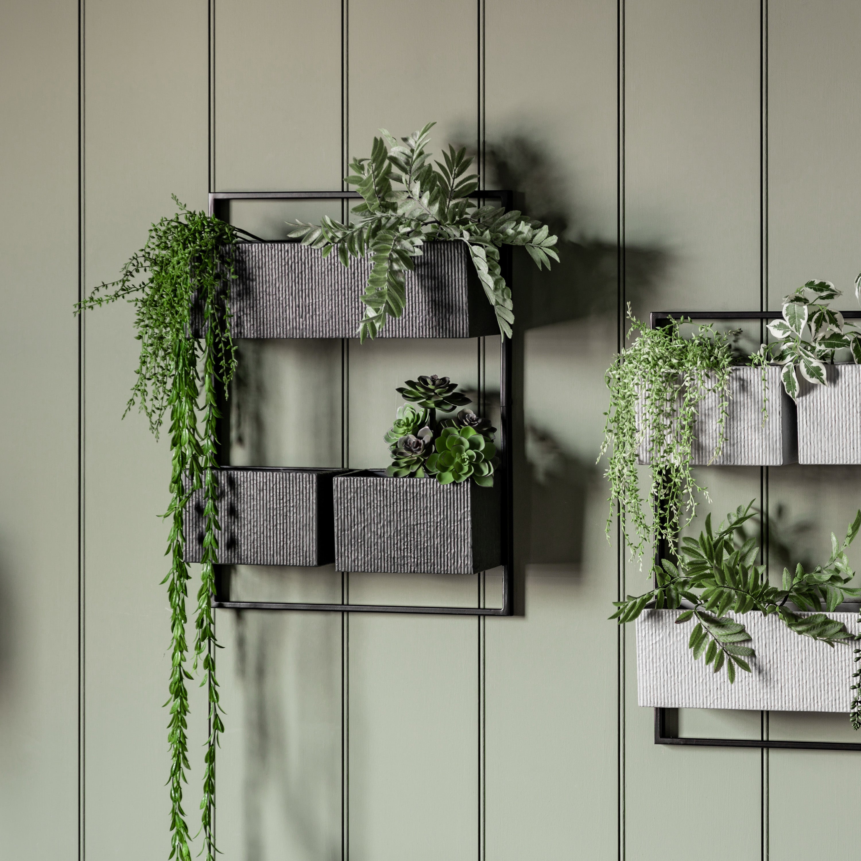 Cofton Wall Planter Black