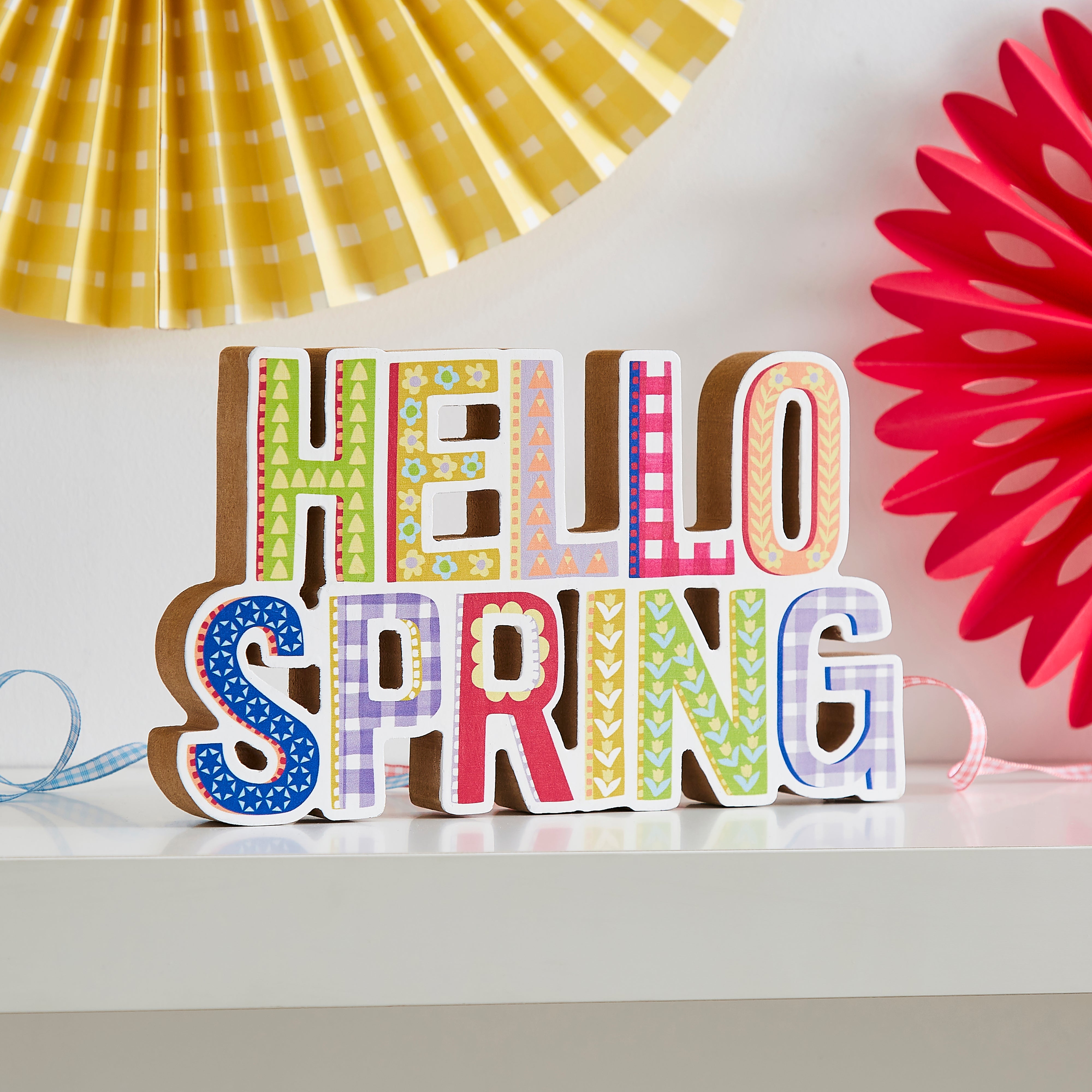 Hello Spring Wooden Mantle Piece Ornament Multicoloured