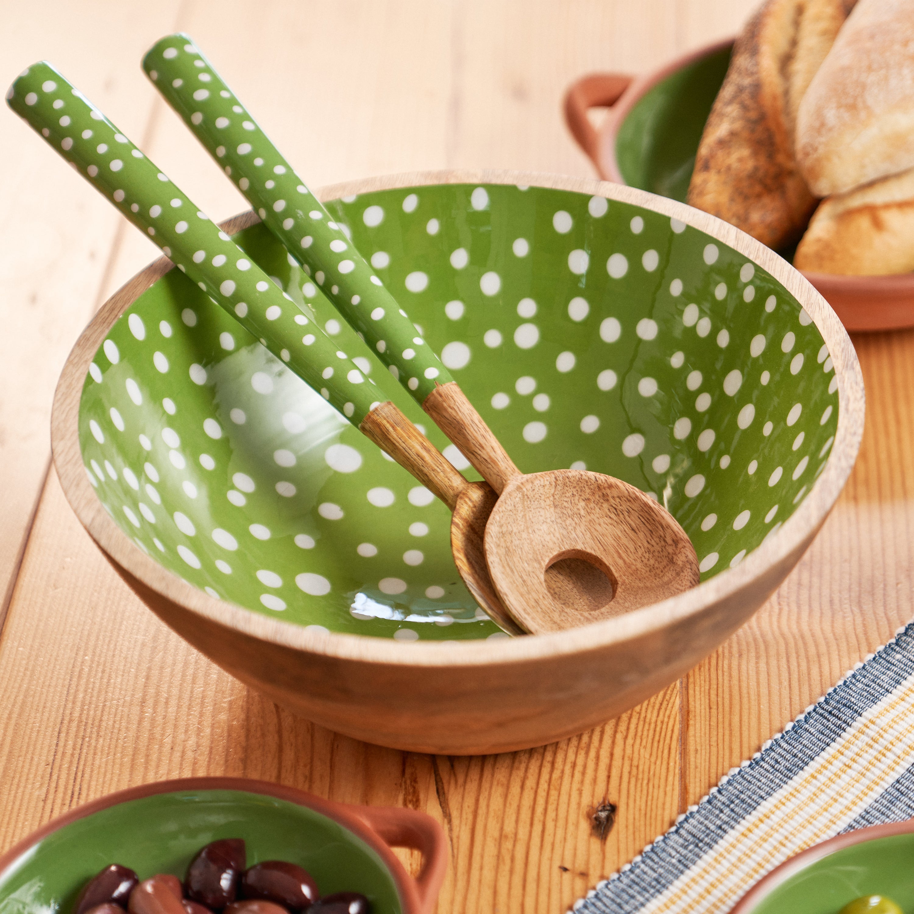 Dexam Sintra Mango Wood Spotted Salad Bowl Green