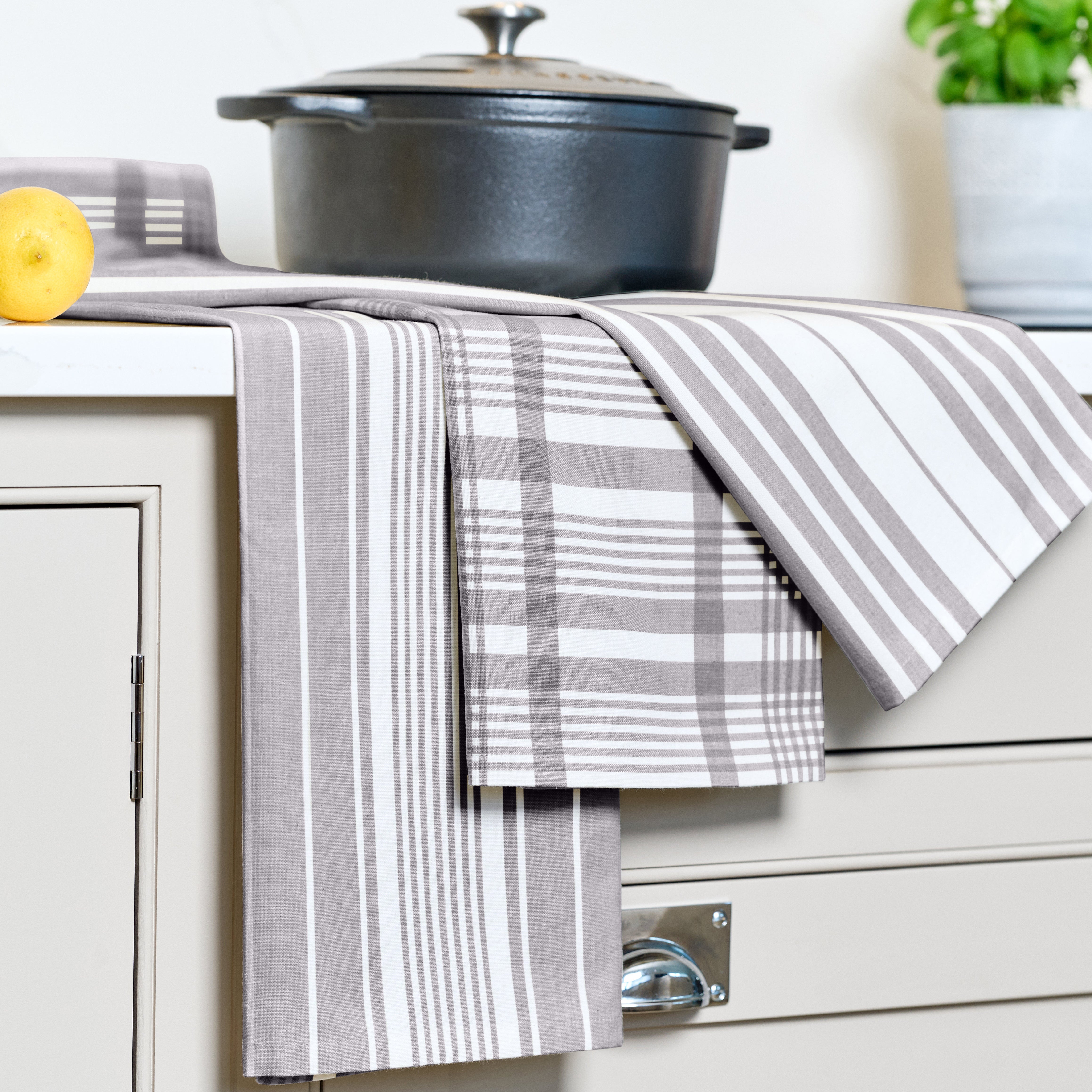Dexam Love Colour Set Of 3 Extra Large Tea Towels Grey