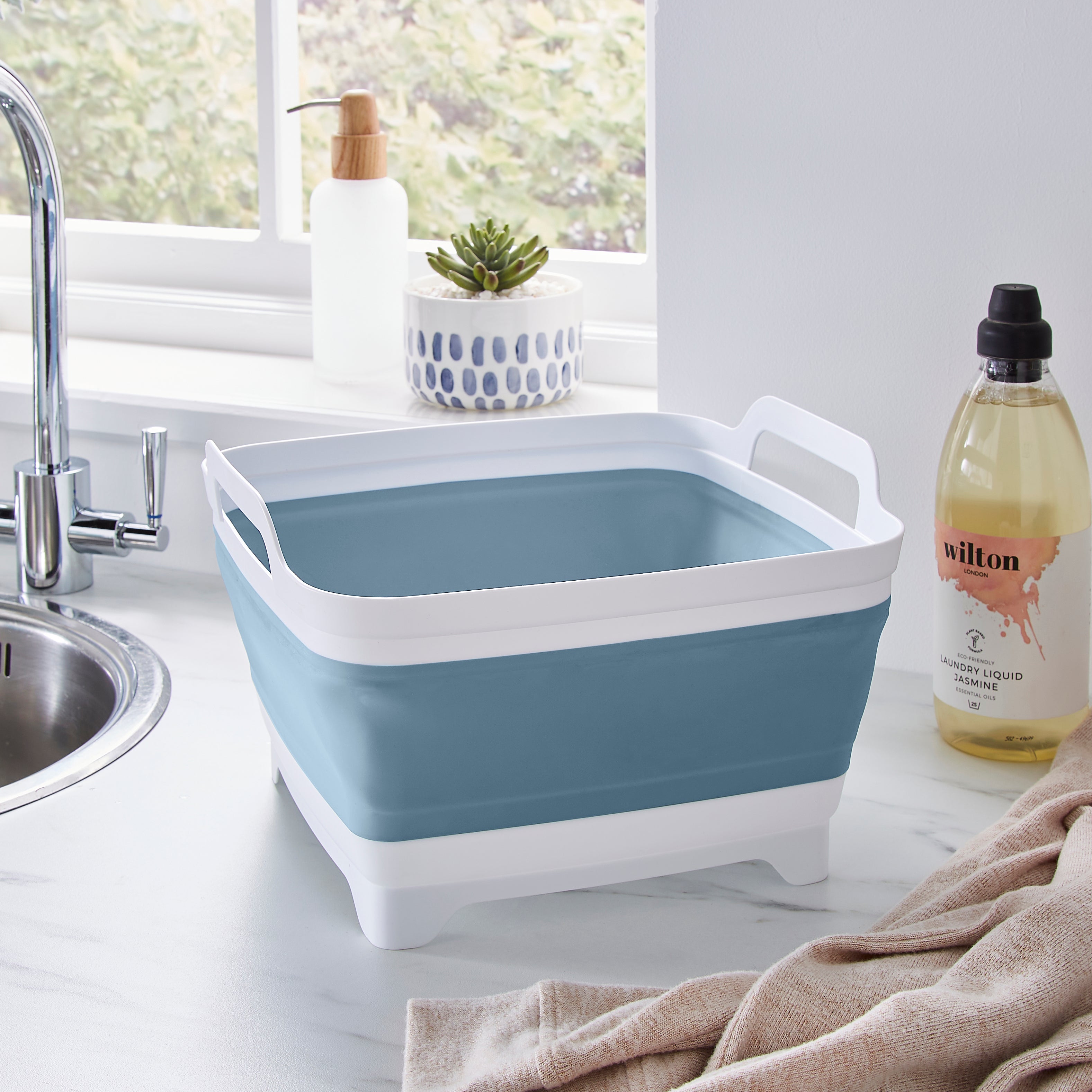 Collapsible Washing Up Bowl with Drainer