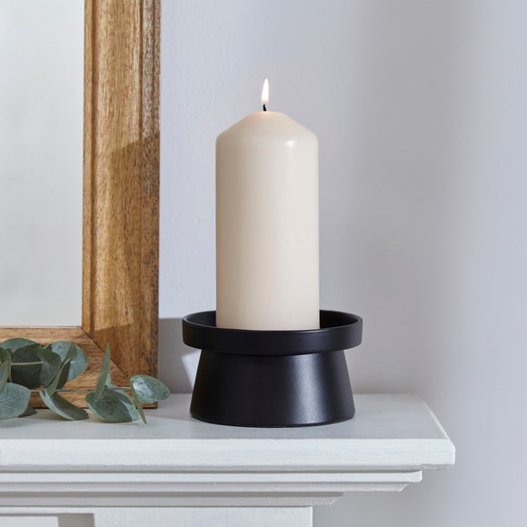 Wide candle clearance holders