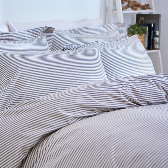 Carousel navigation image position 3 of 6