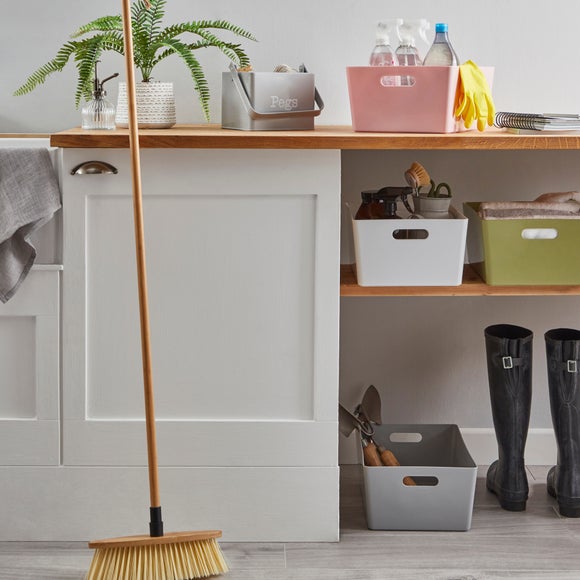 Carousel navigation image position 4 of 5