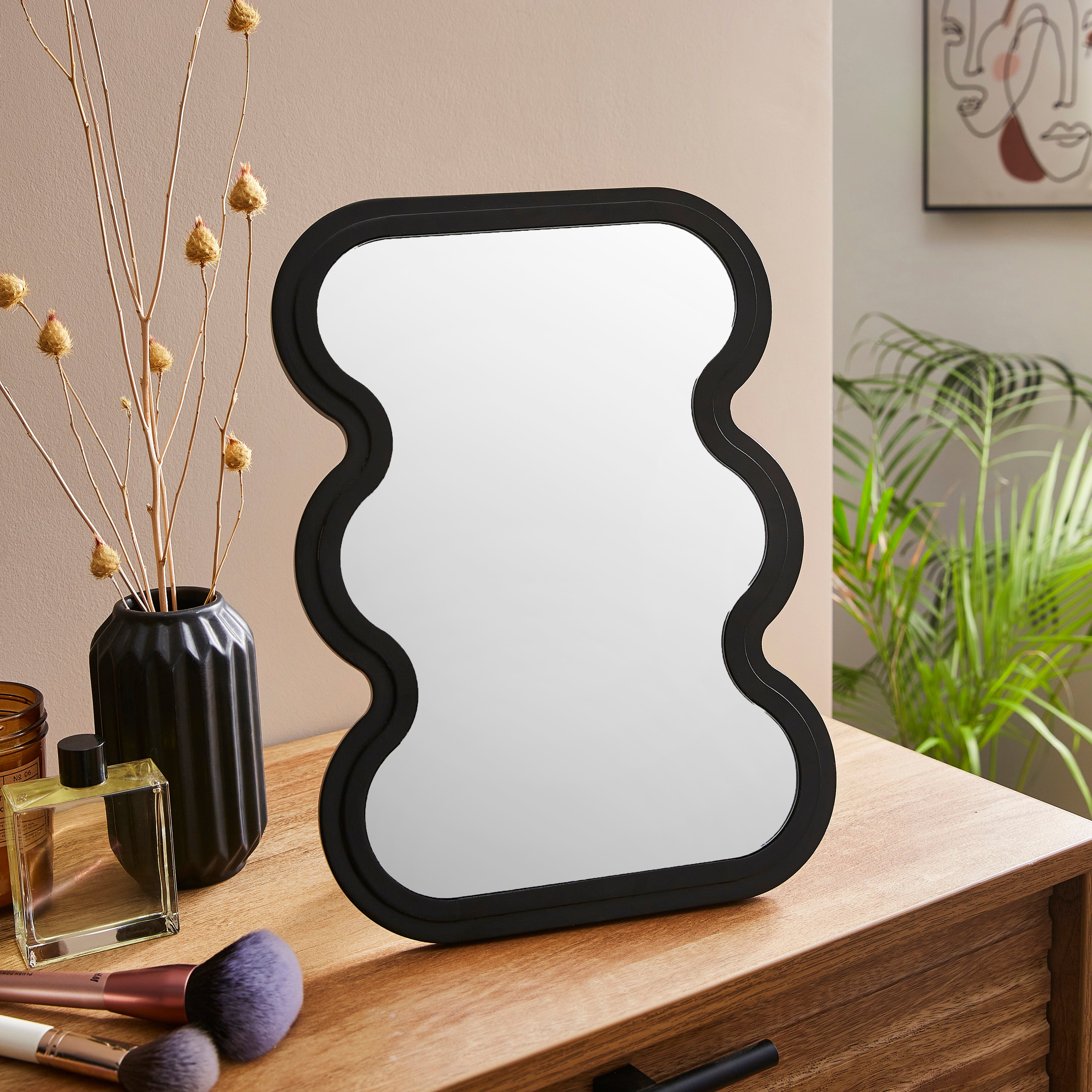 Ribbed Wavy Dressing Table Wall Mirror Black