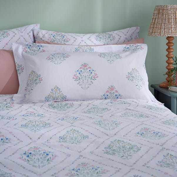 Heart and Soul Trellis Oxford Pillowcase image 1 of 5