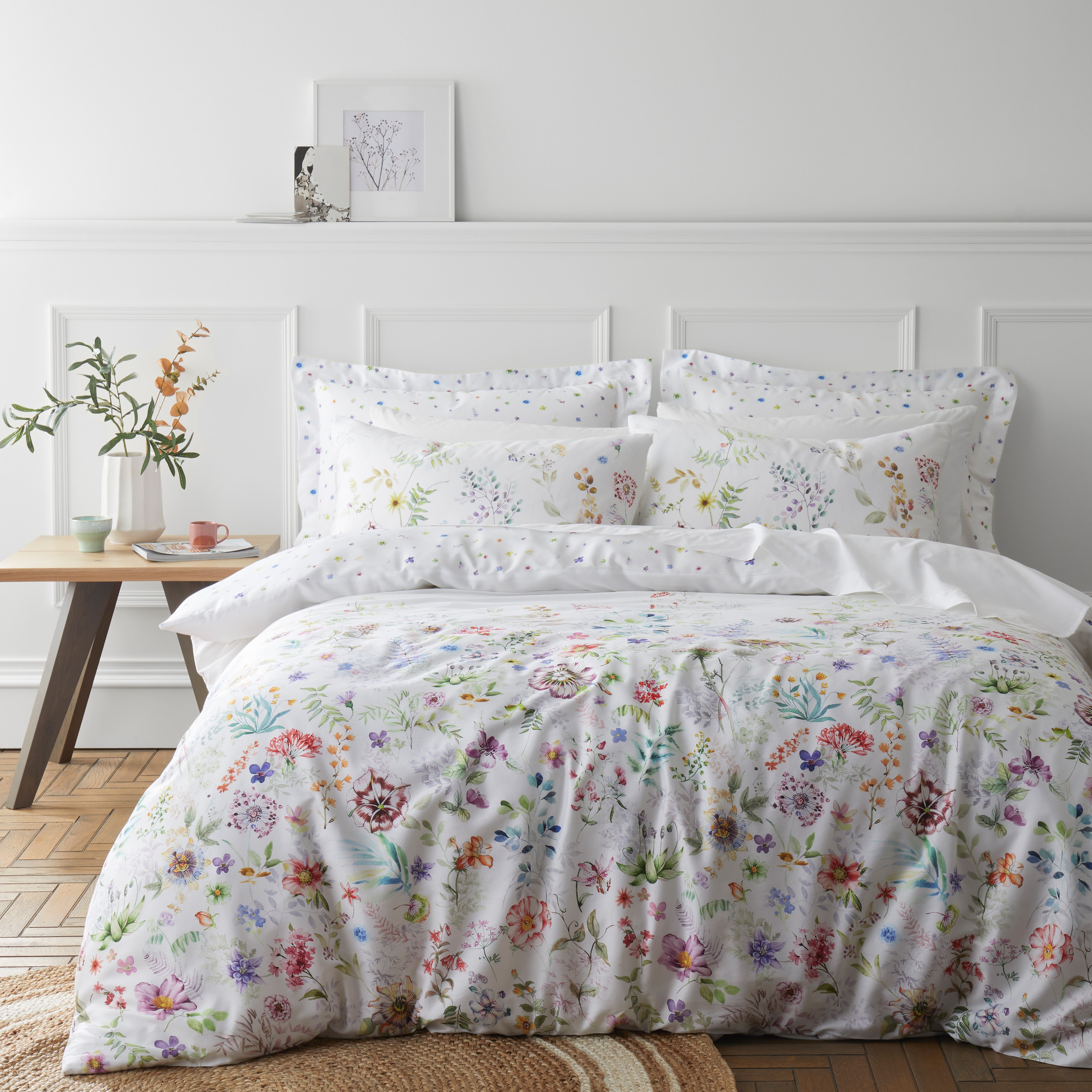 Hidcote Floral Duvet Cover Pillowcase Set Multicoloured