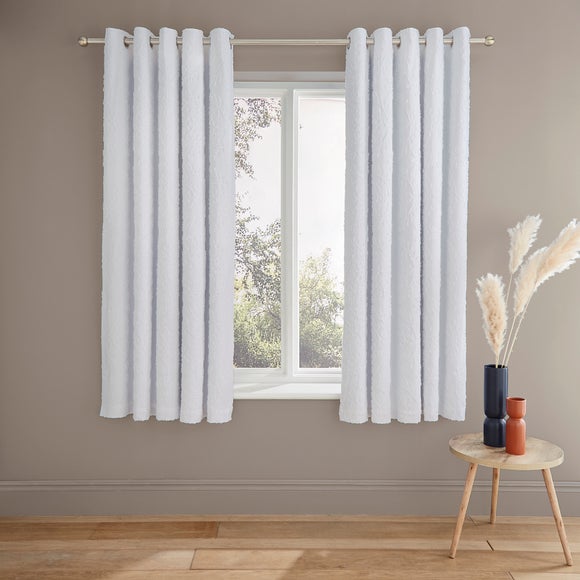 Carousel navigation image position 2 of 5