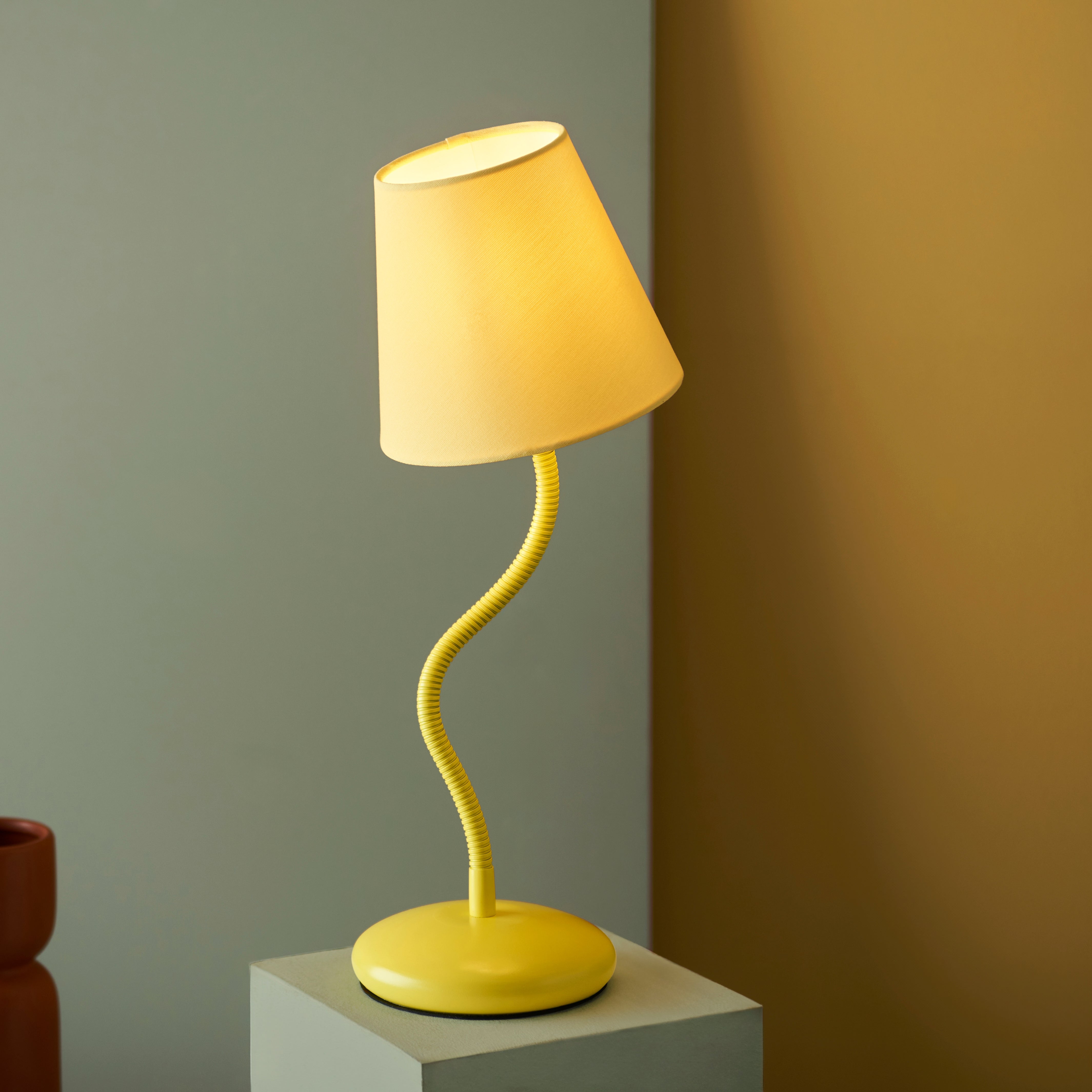 Boogi Metal Adjustable Table Lamp Yellow