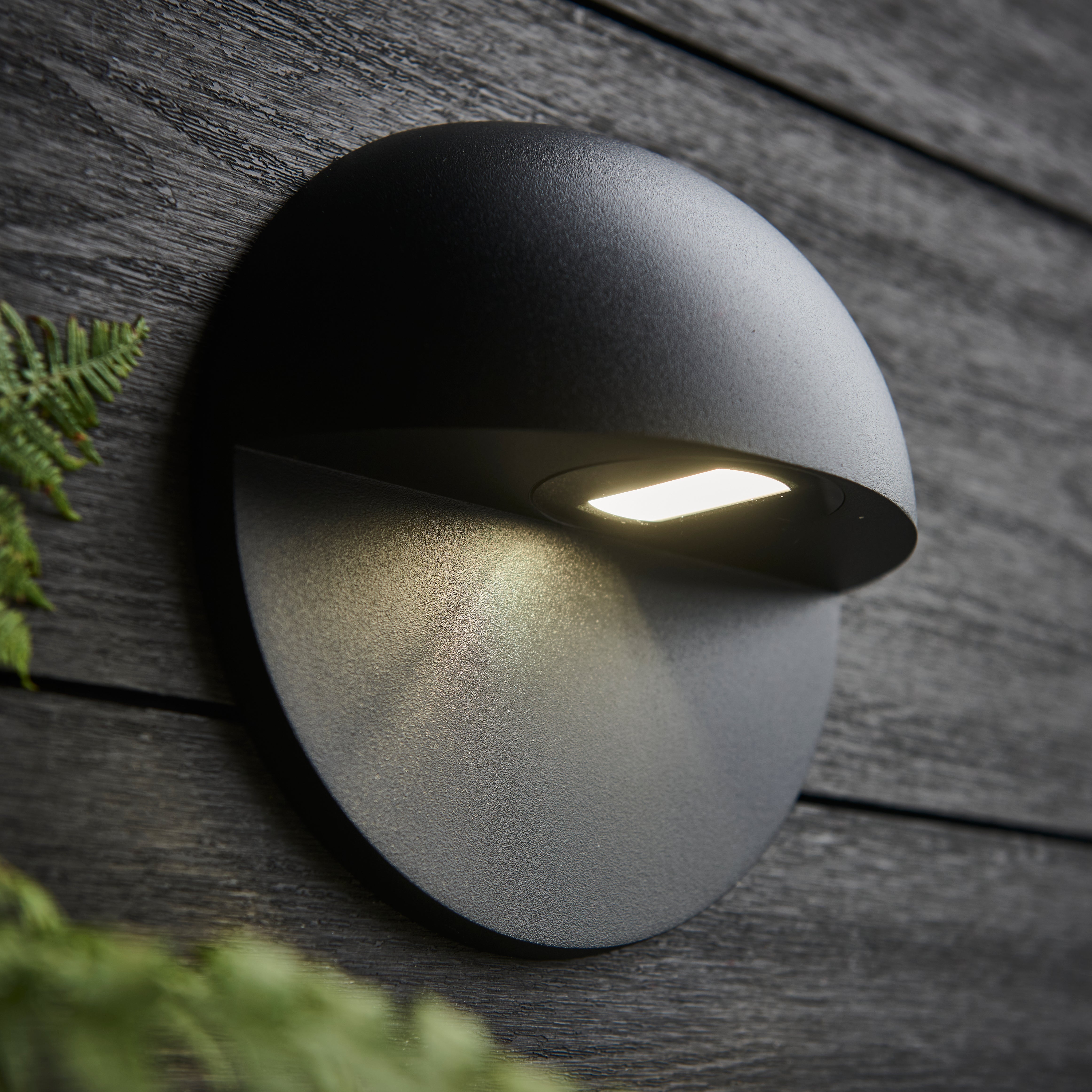 Kip Outdoor Wall Light Black