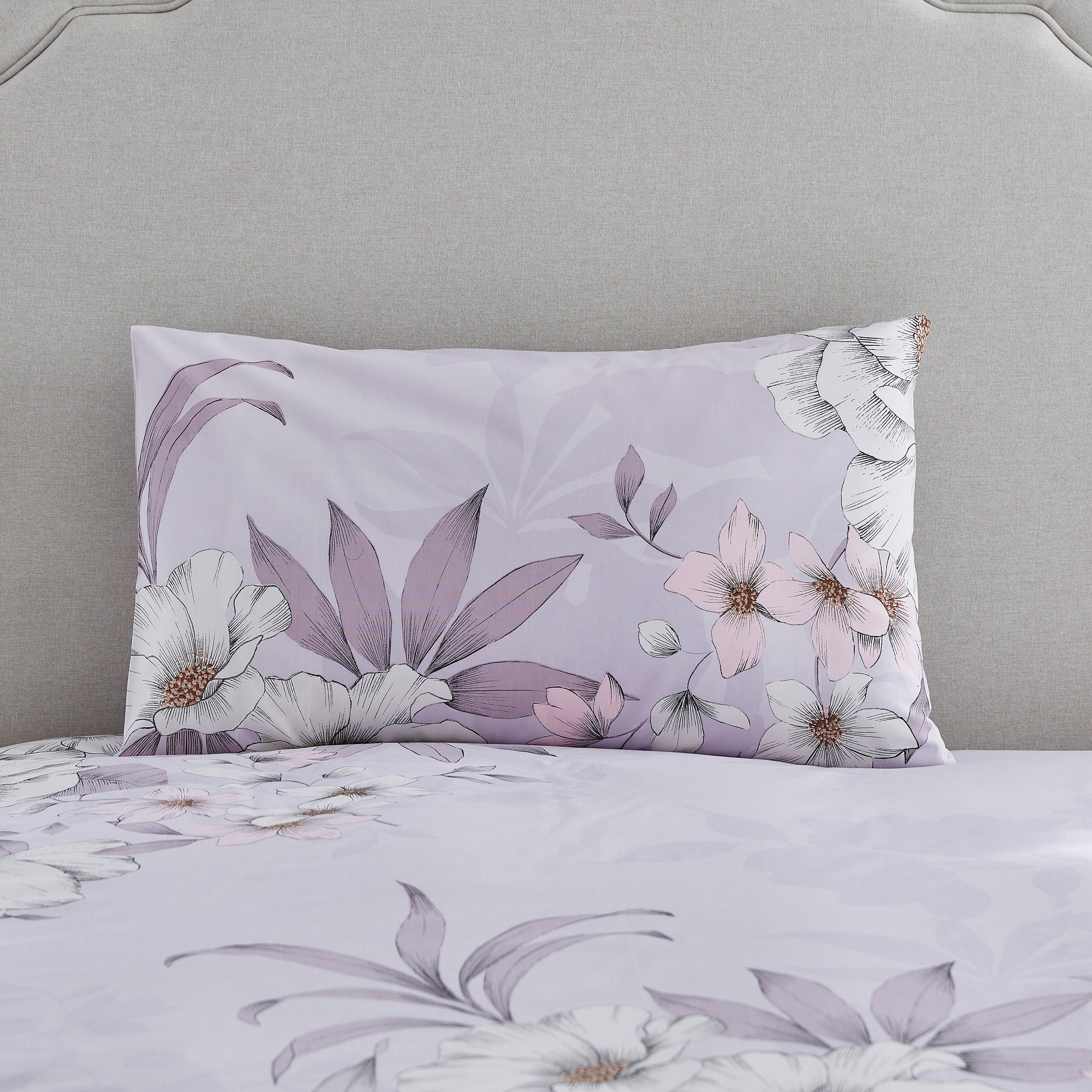 Fareham Floral Duvet Cover & Pillowcase Set | Dunelm