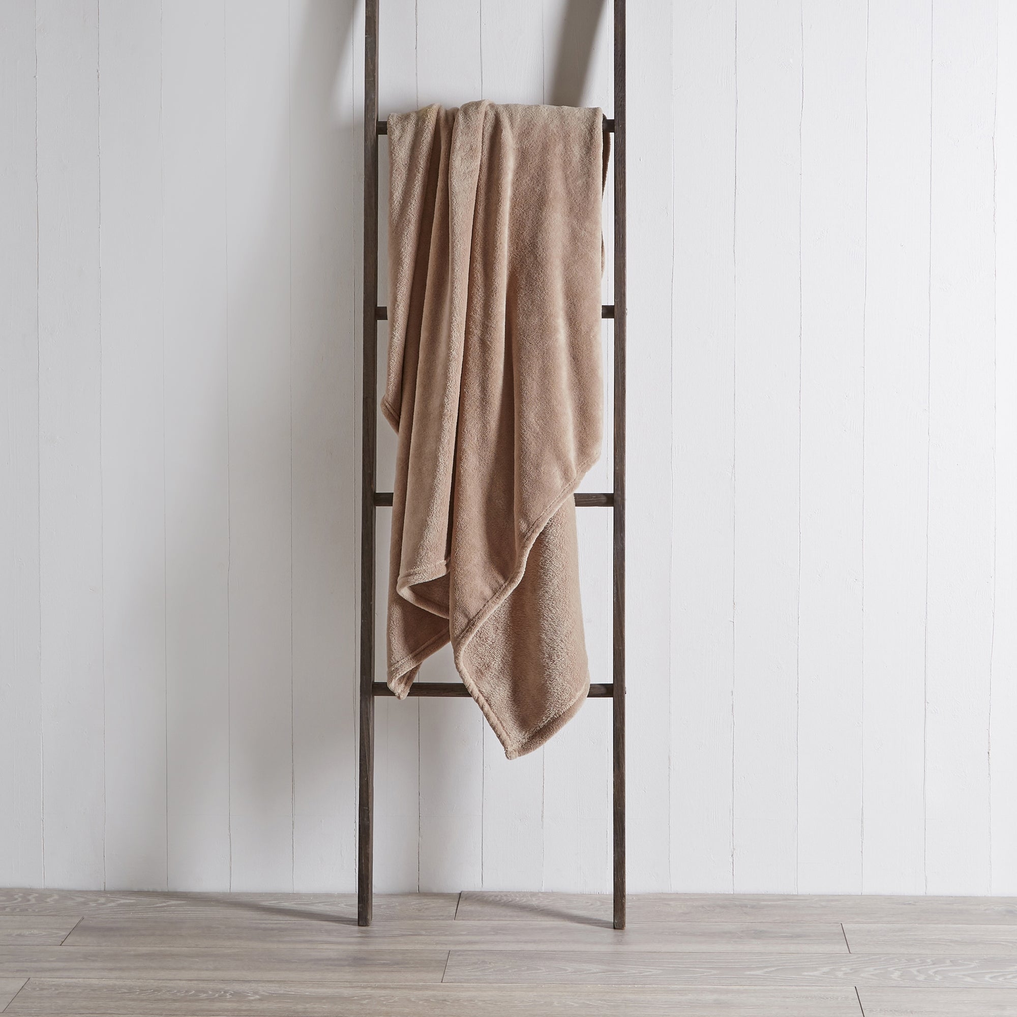 Soft Fleece Recycled Throw 130x170cm Natural