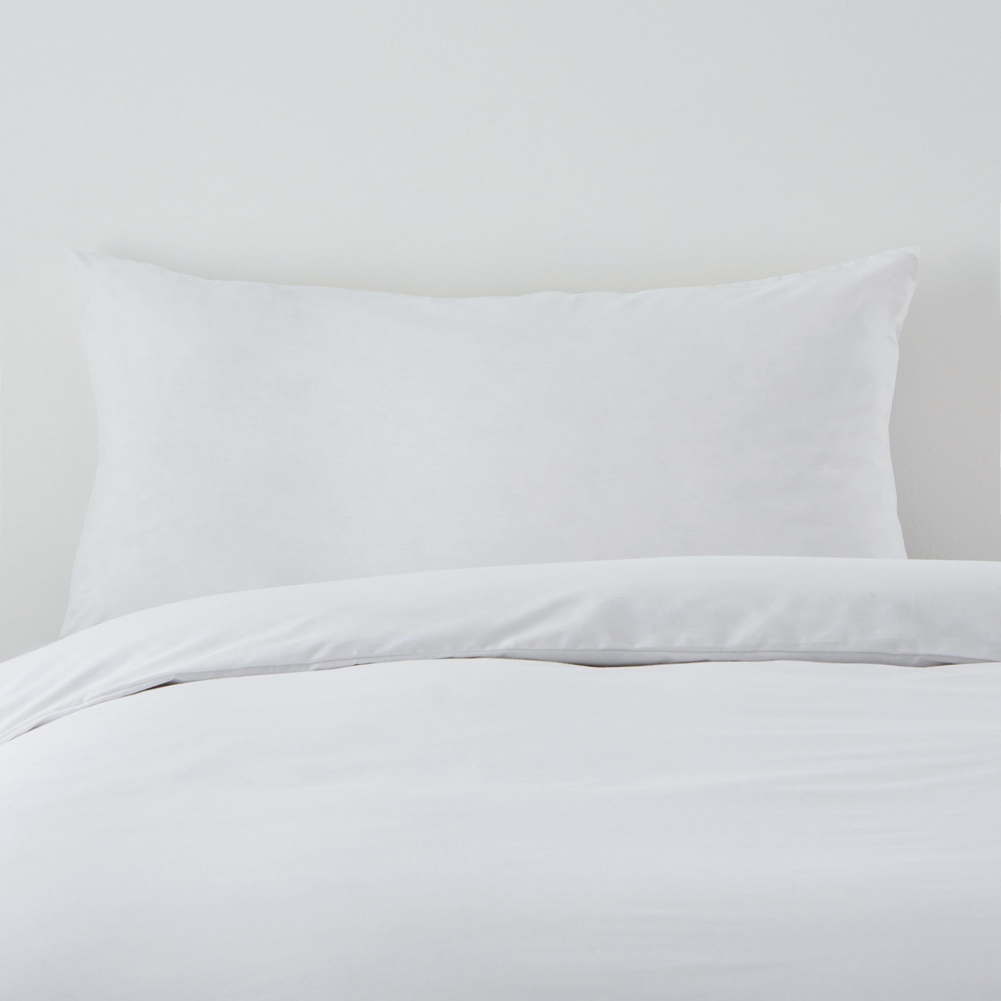 Hotel 200 Thread Count 100 Cotton Pillowcase Pair White