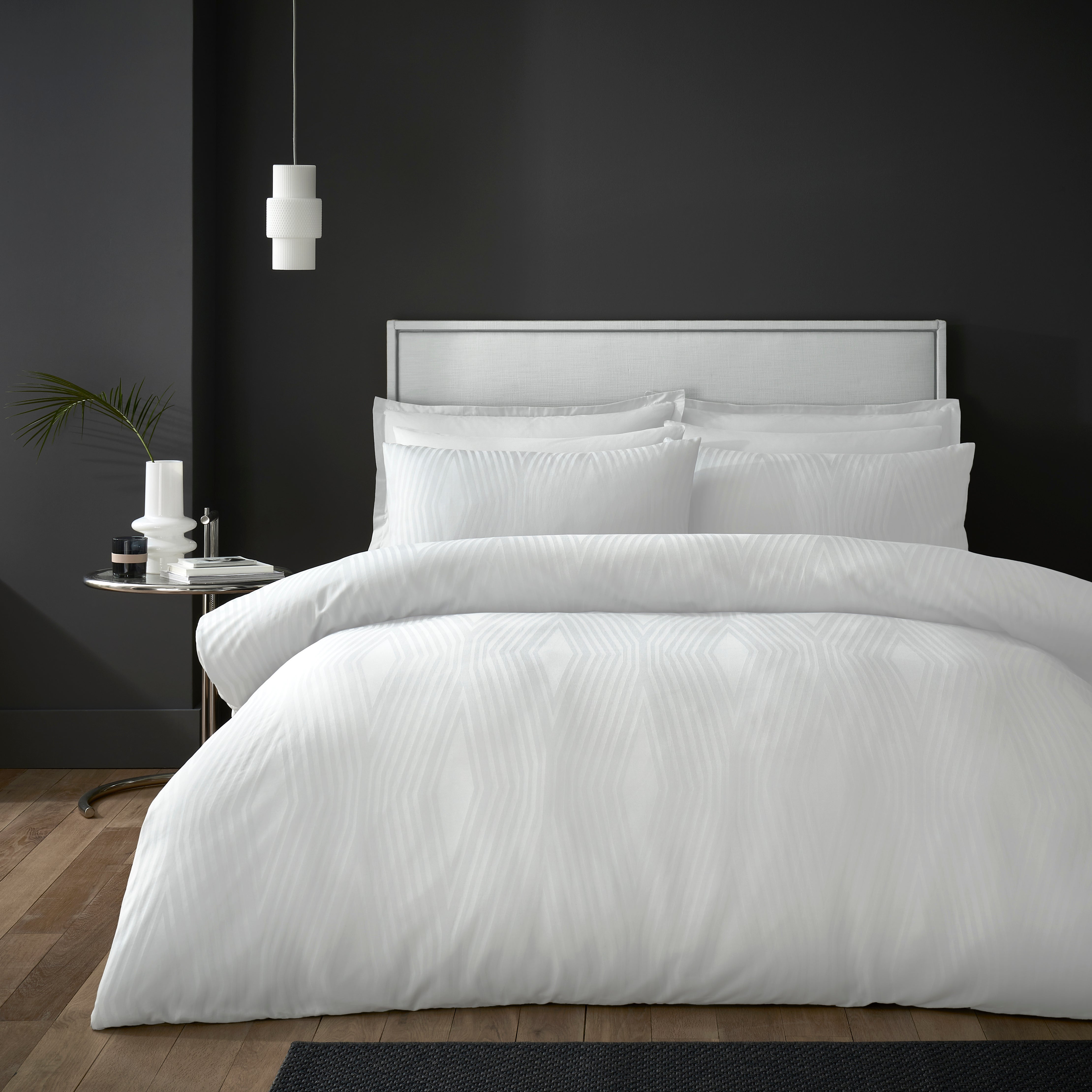 Hotel Geometric Jacquard White Duvet Cover Pillowcase Set White
