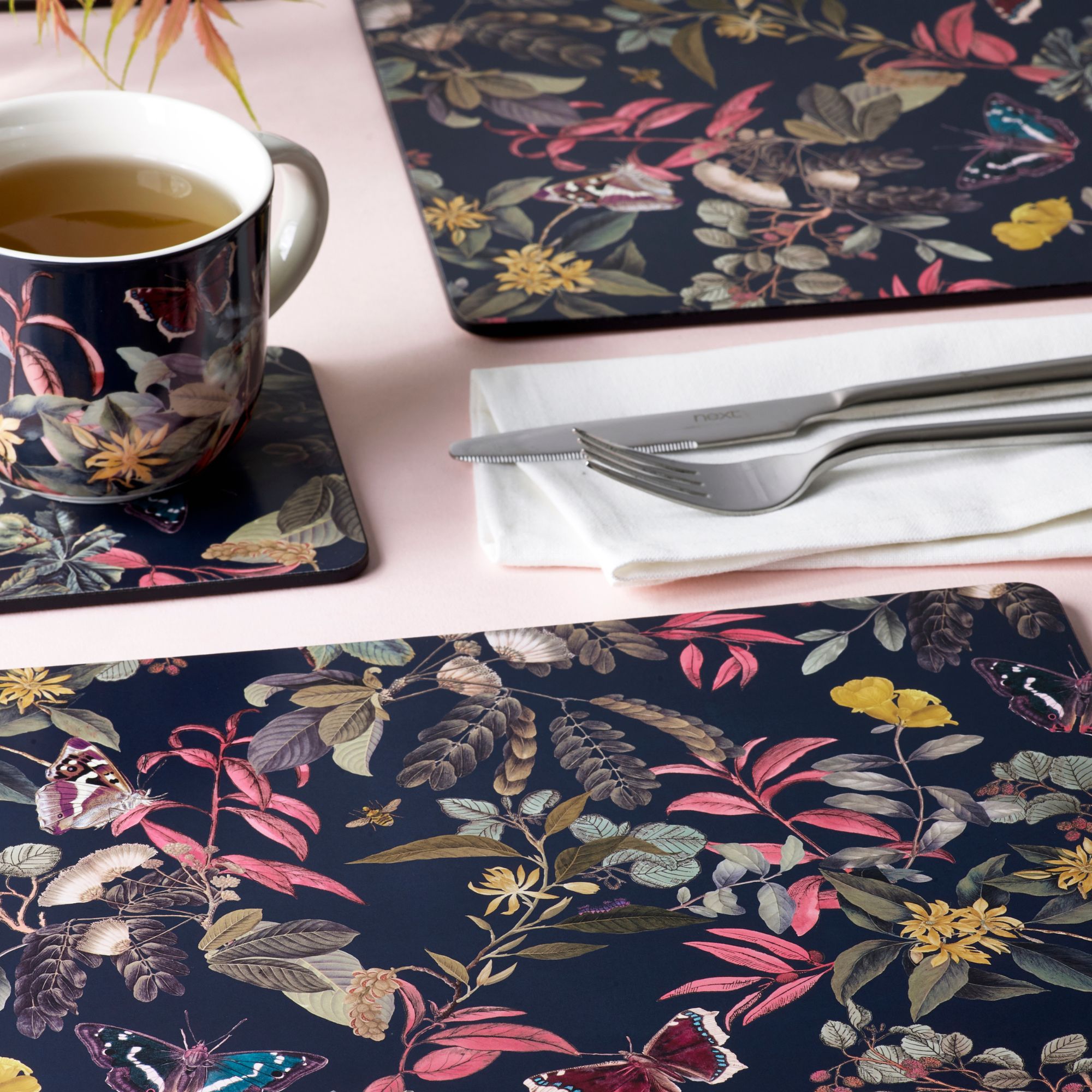 Set of 4 Kew Midnight Floral Rectangle Placemats