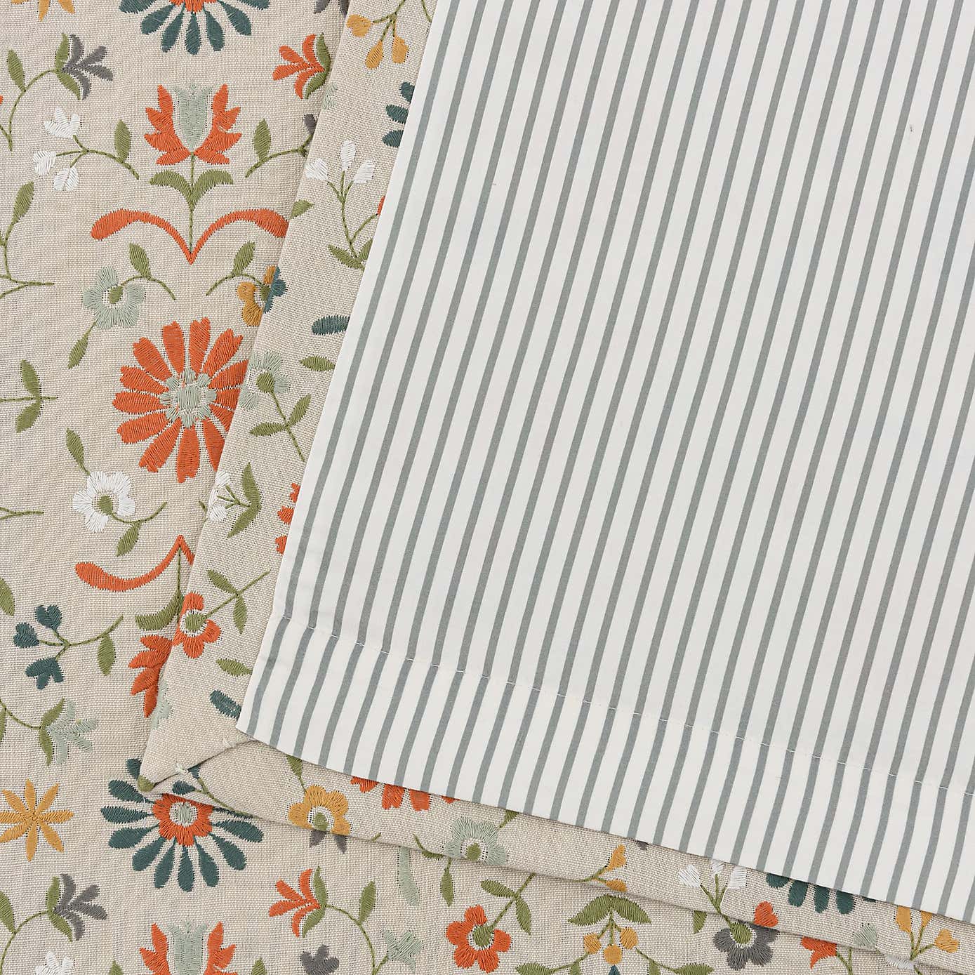 Carousel zoom image position 7 of 9