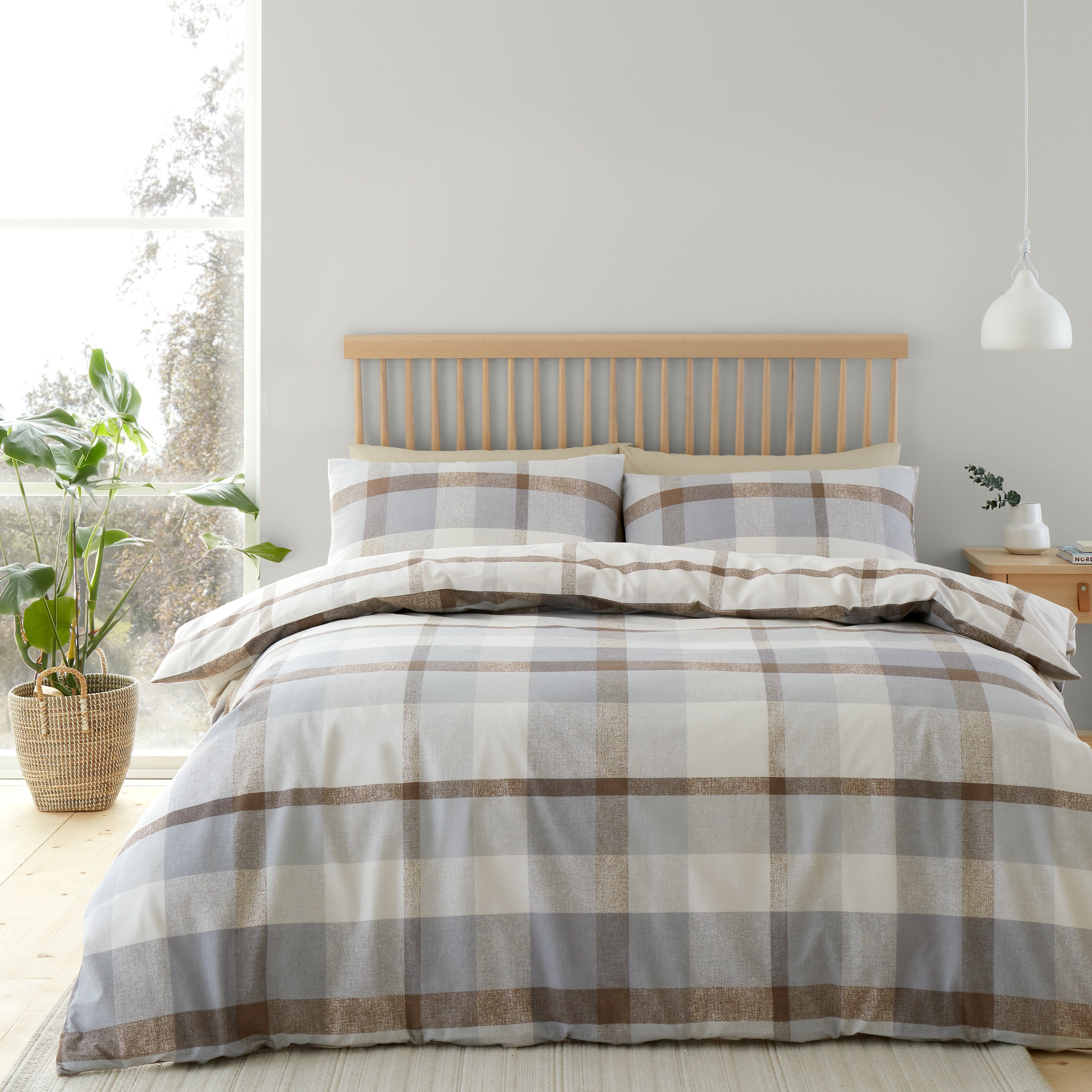 Catherine Lansfield Reversible Check 100 Brushed Cotton Duvet Cover Pillowcase Set Beige