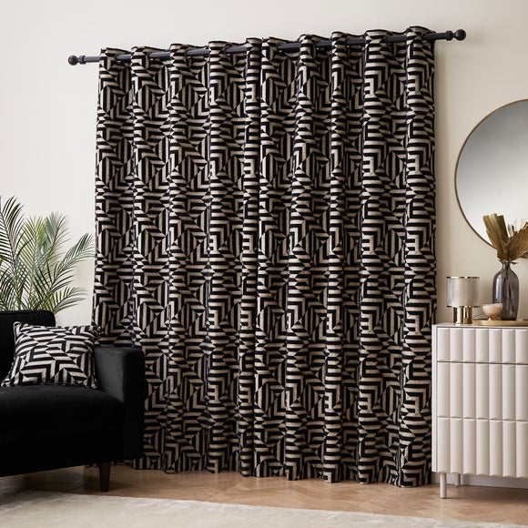 Carousel navigation image position 4 of 8