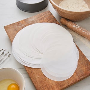 Set Of 100 Mixed Baking Parchment Circles