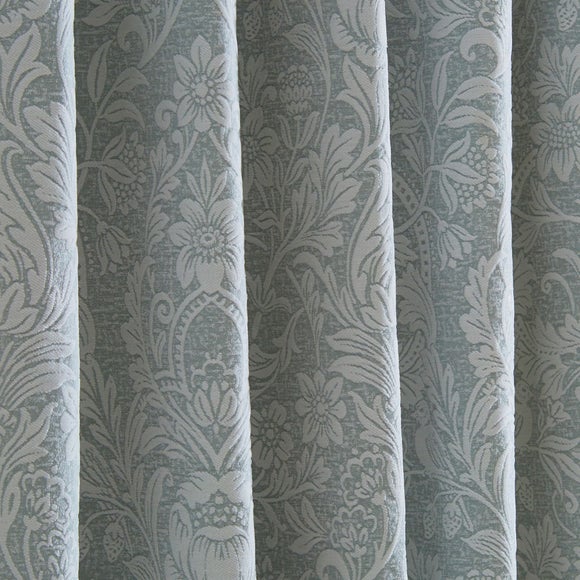 Carousel navigation image position 3 of 7