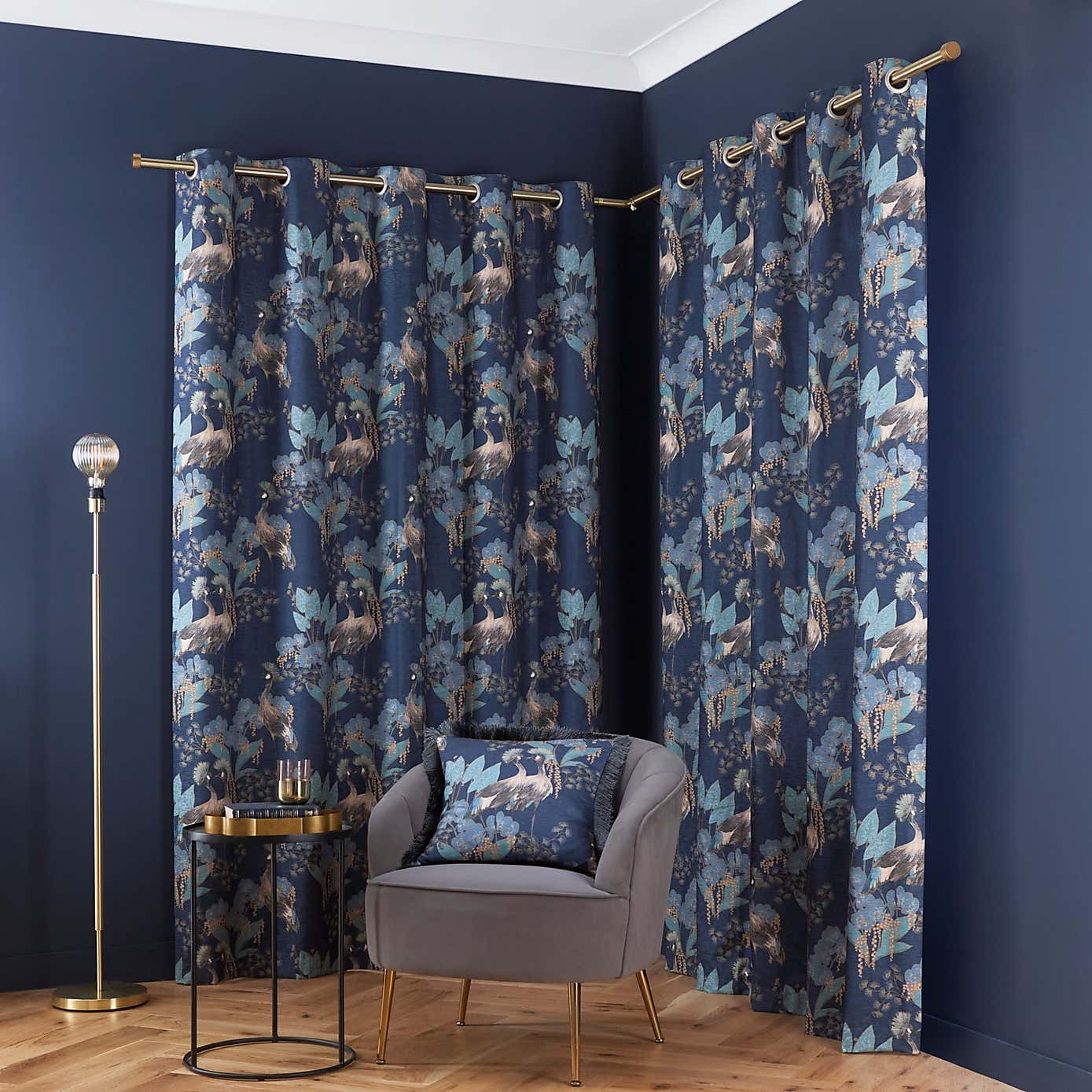 Carousel zoom image position 4 of 8